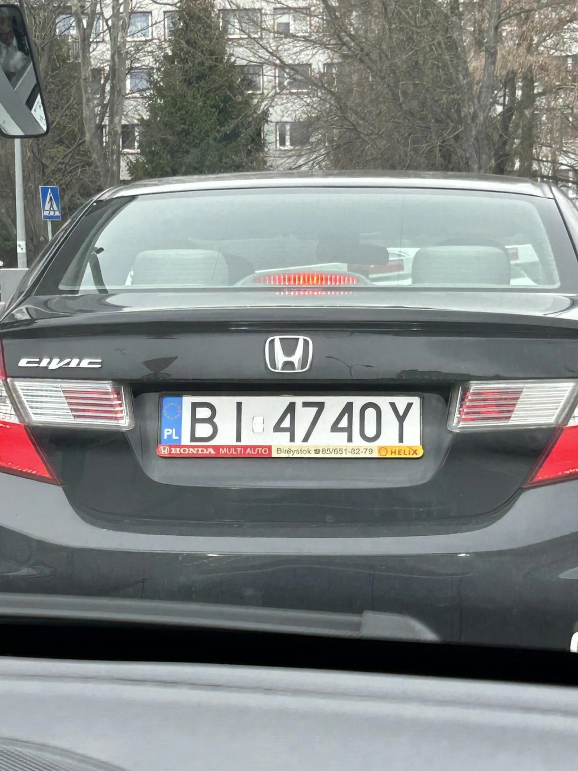 Mówi ci coś stara babo pierwszeństwo na rondzie? Niech ci ten szczur przez okno wyleci