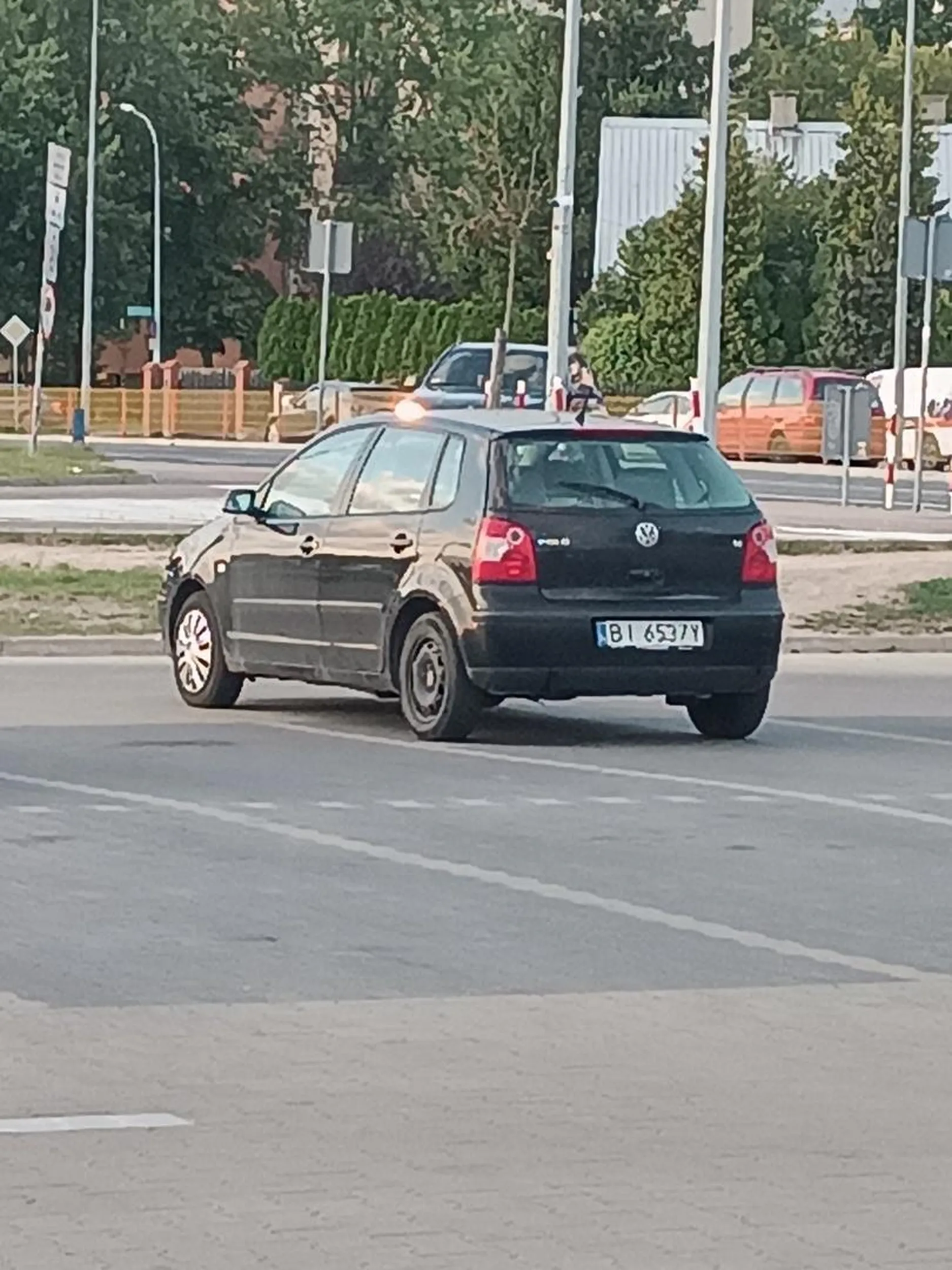 smiec noe umie zaparkować