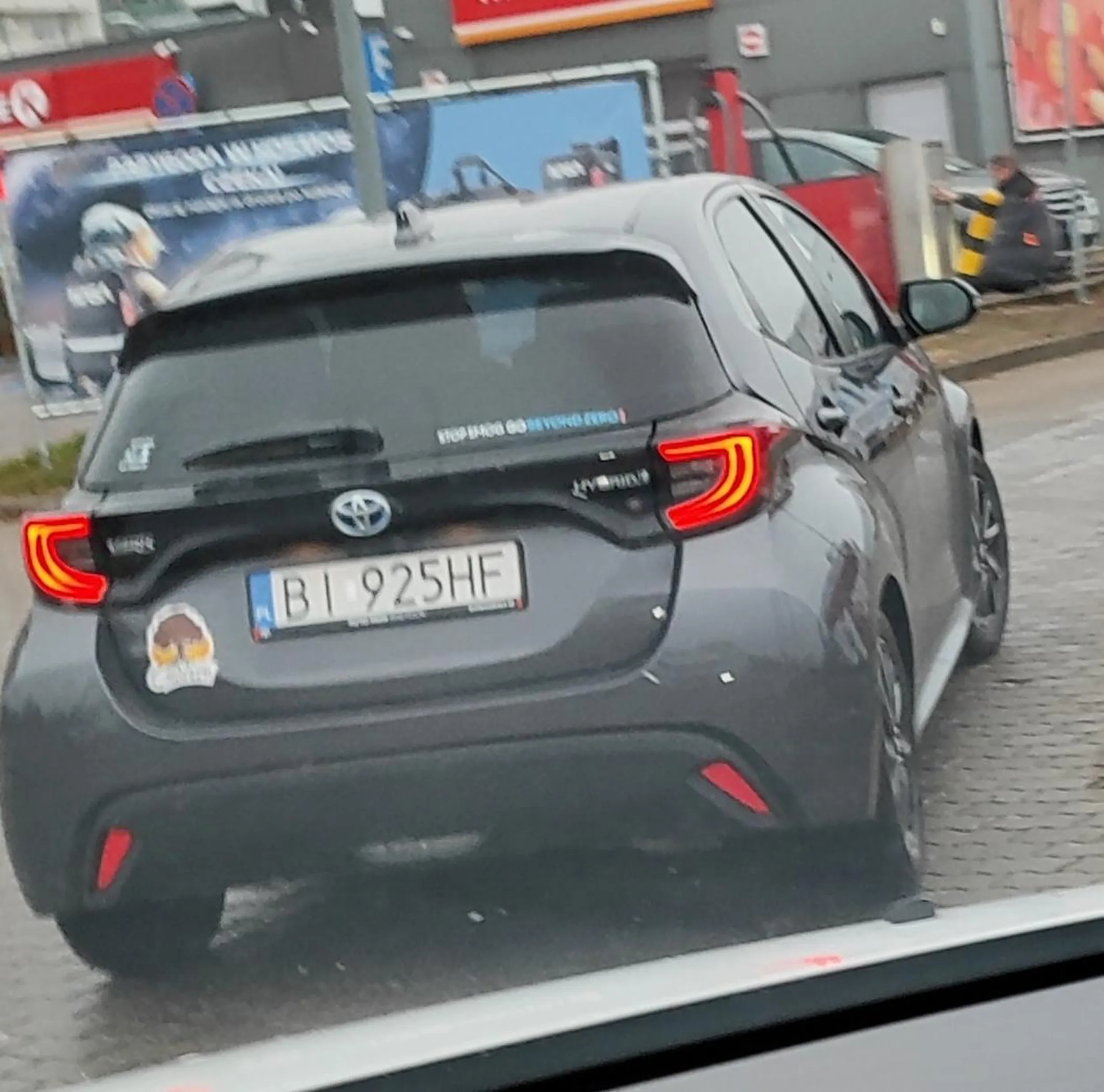 Myśli że chorten może jeździć po BUS PASSIE PAŁA