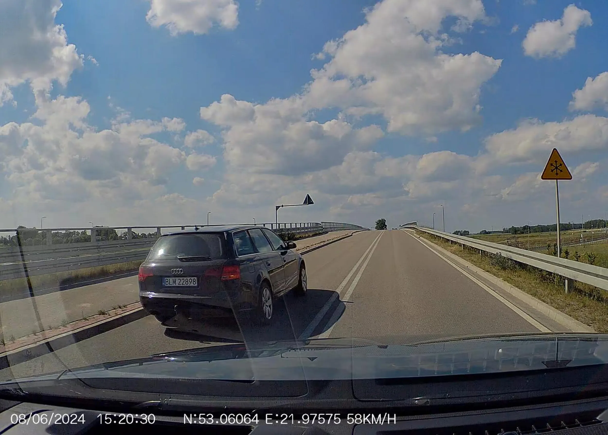 Chłopie, zwolnij tym rydwanem i zrozum od czego jest podwójna ciągła.