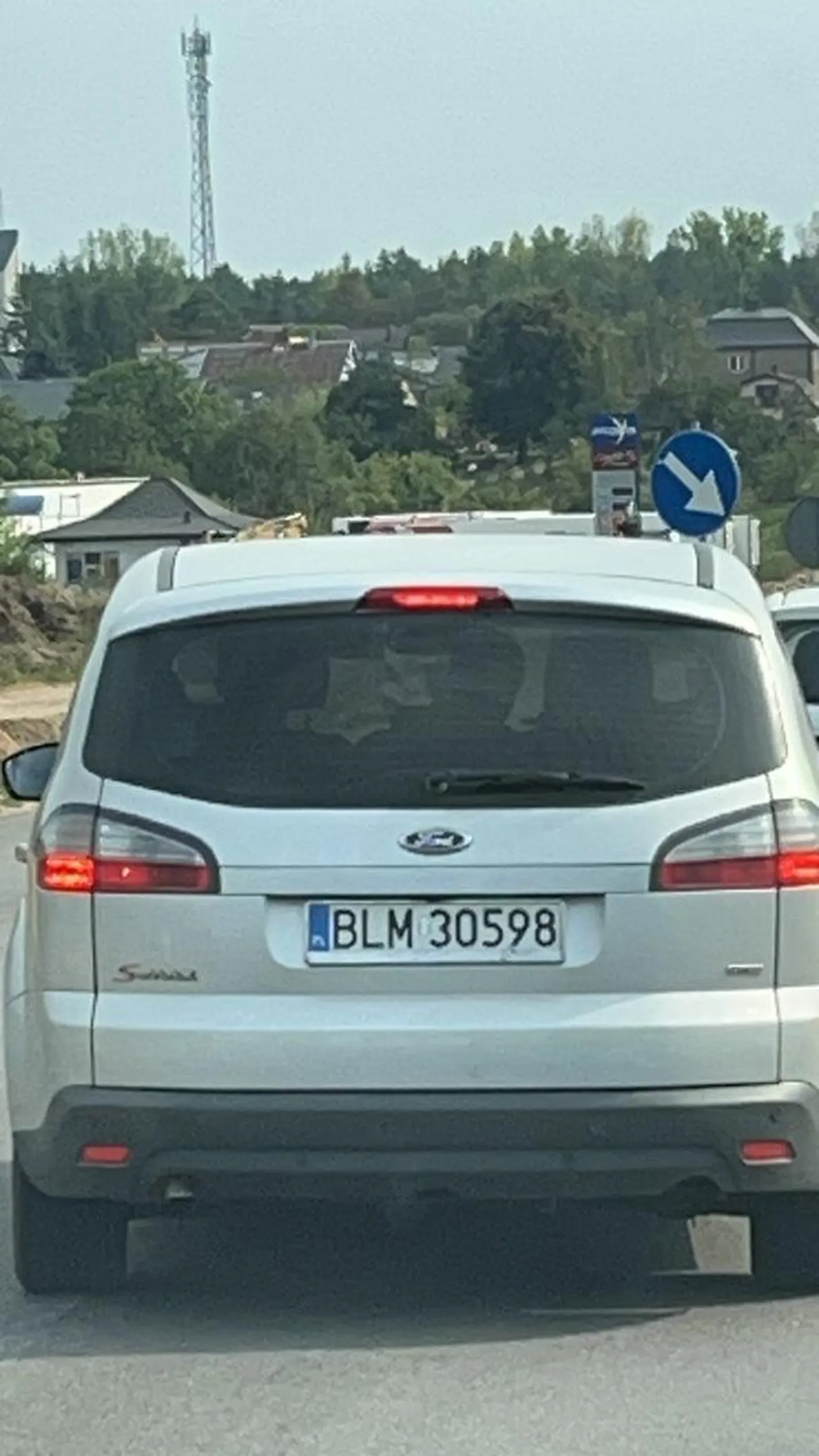 Może połóż się na tej drodze?