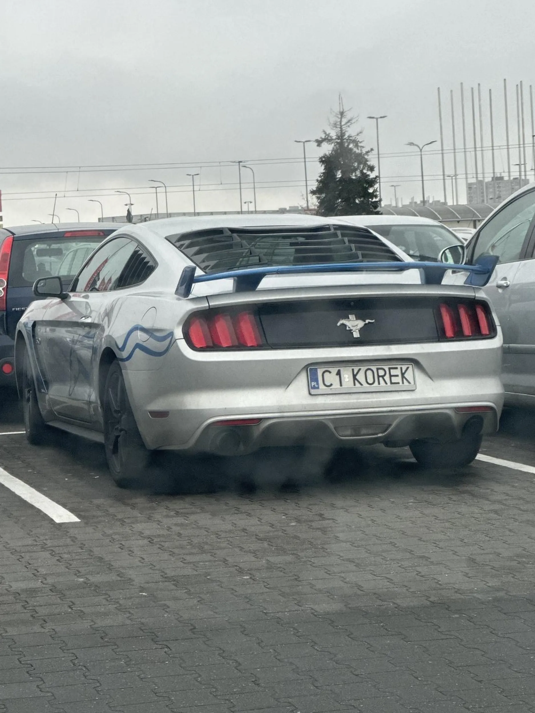 Kolega chyba ma pieniądze ale nie ma stylu