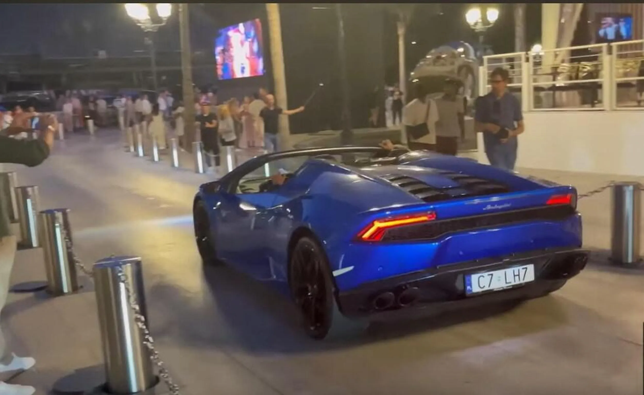 Ano bujam się dla lansu