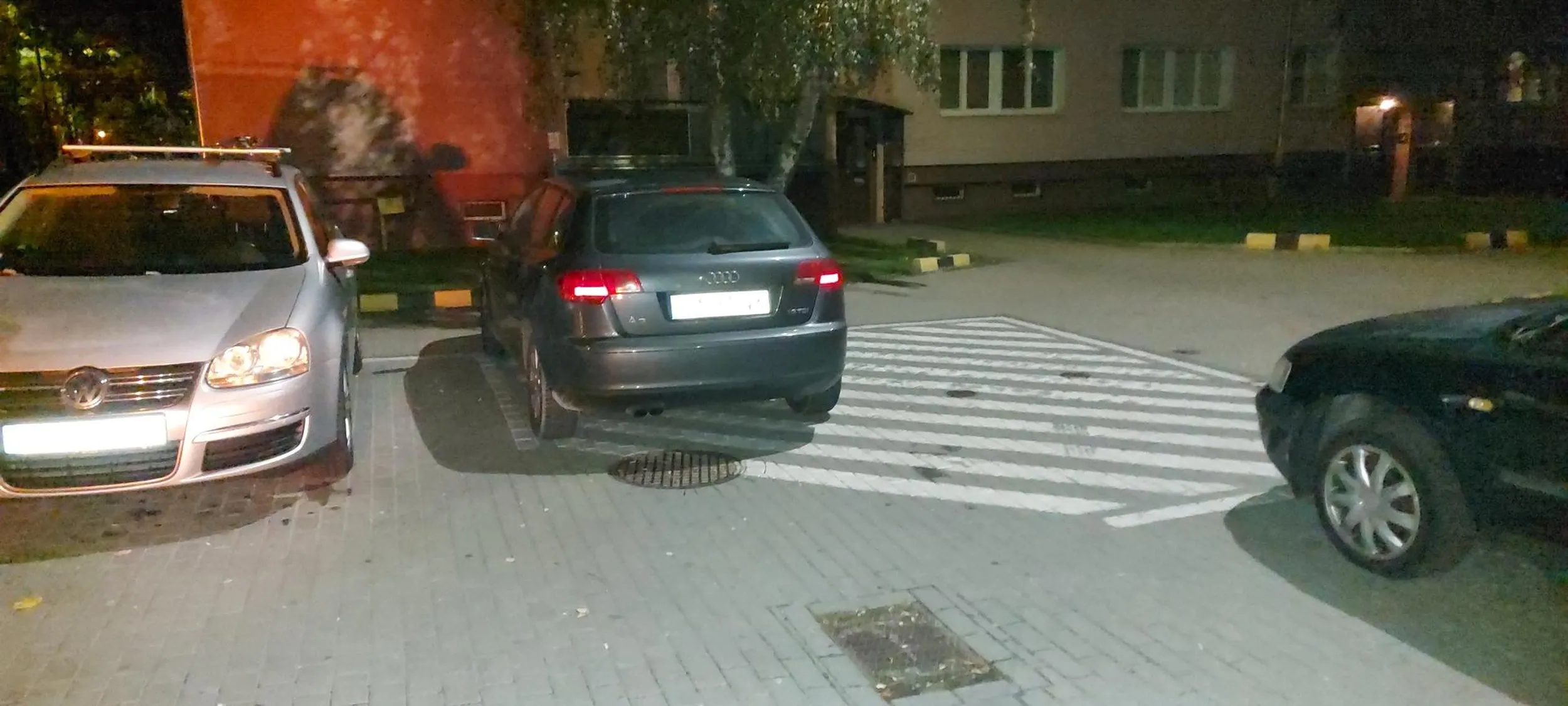 Kolega musi nauczyć się parkować. Skłodowskiej ciure 78-76 bydgoszcz.