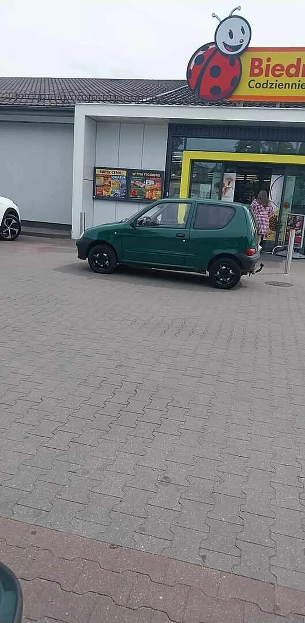 Pod kasę jeszcze mogłaś podjechac...