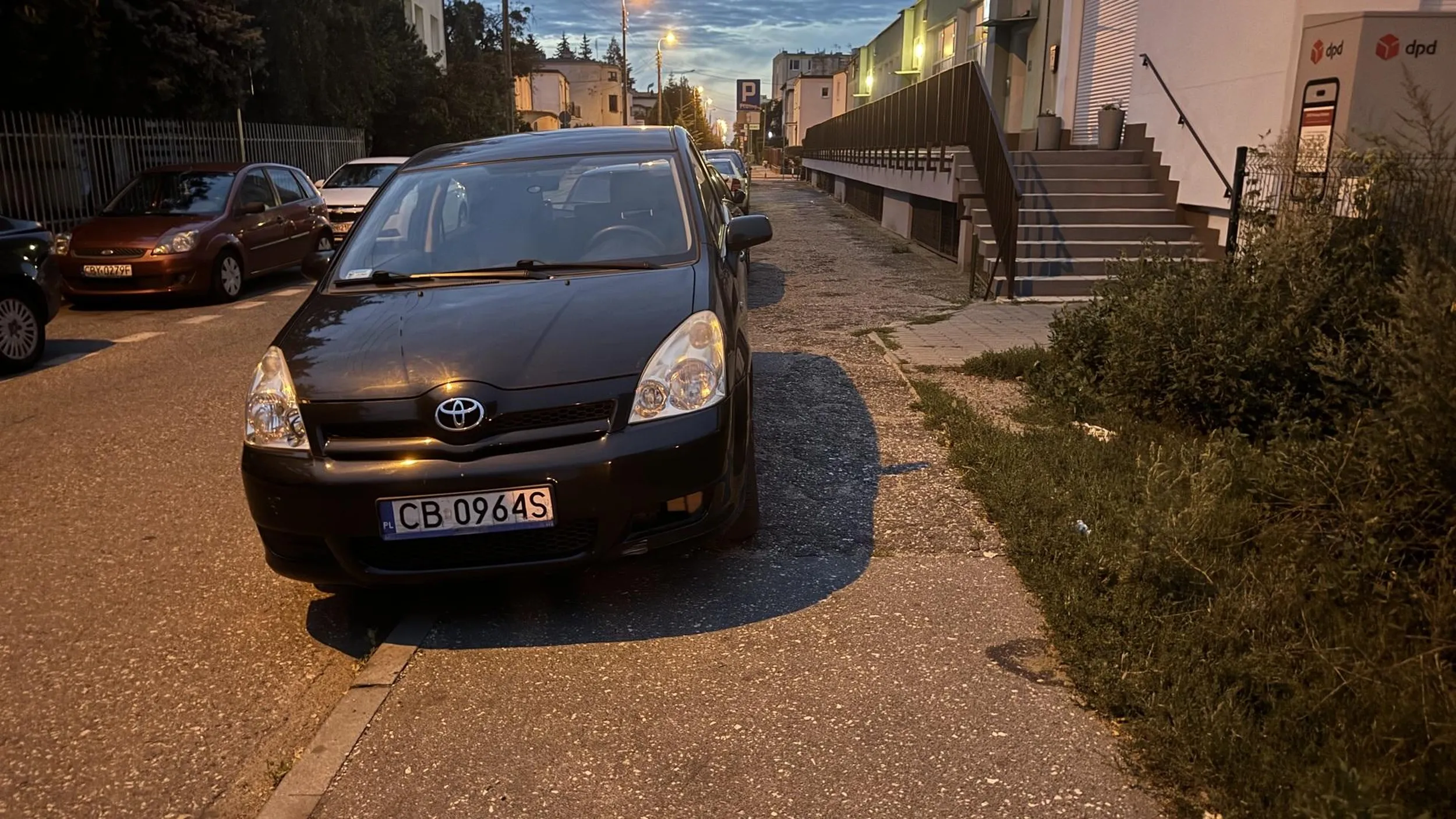 Nie ma 1,5 metra dla pieszych, niezastosowanie się do znaku D-18