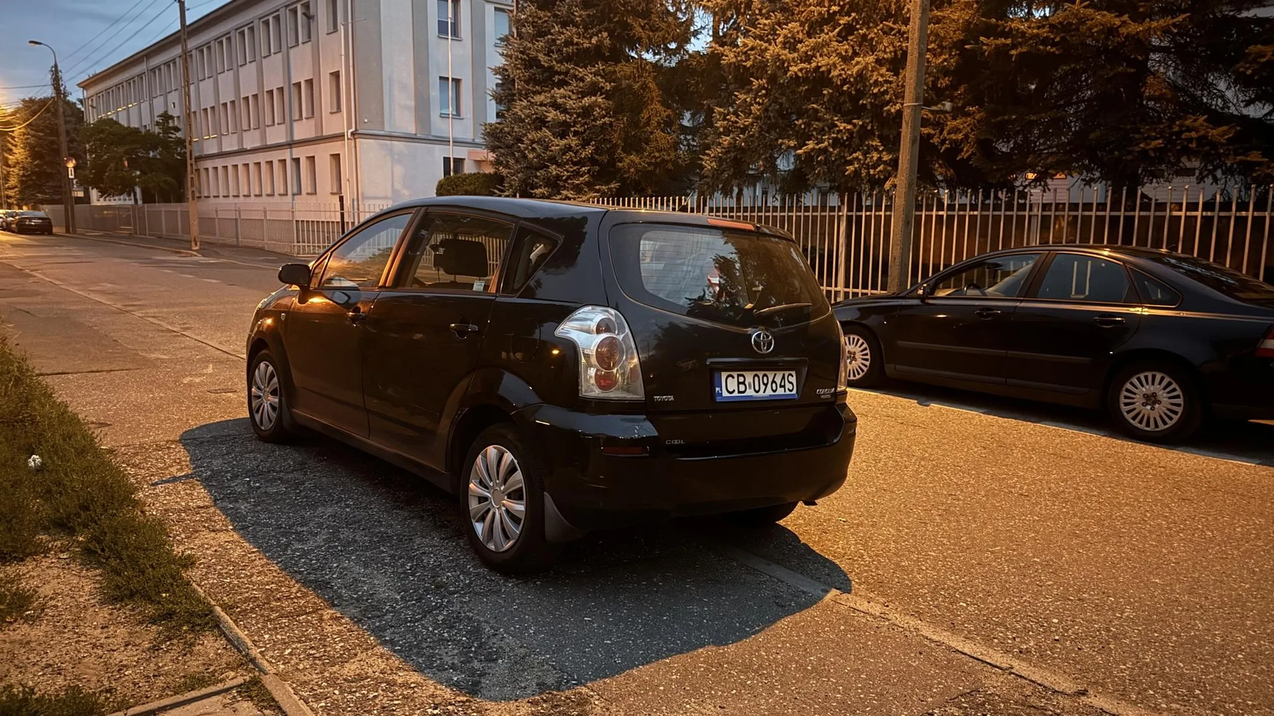 Nie ma 1,5 metra dla pieszych, niezastosowanie się do znaku D-18