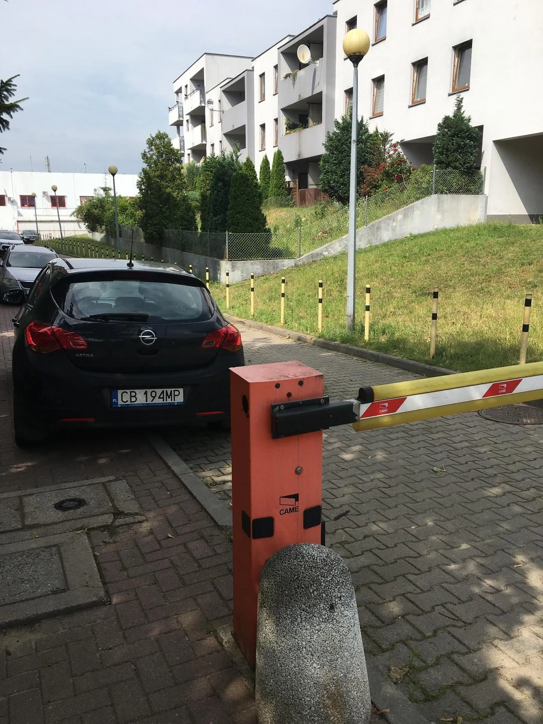 Jego rejestracja zaczynająca się na „CB” jest skrótem od słowa cymbał ?