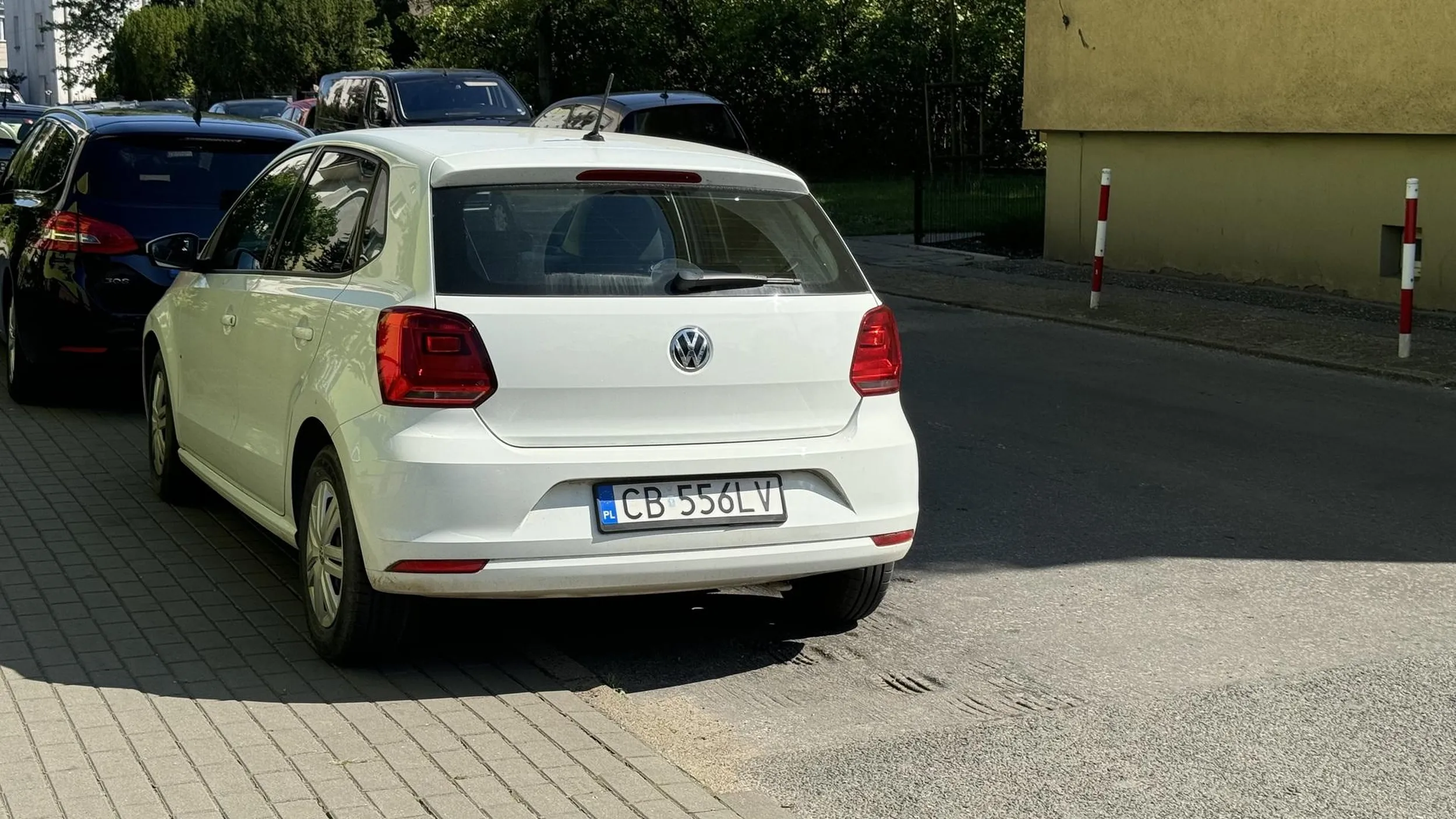 Parkowanie 2 metry od przejścia