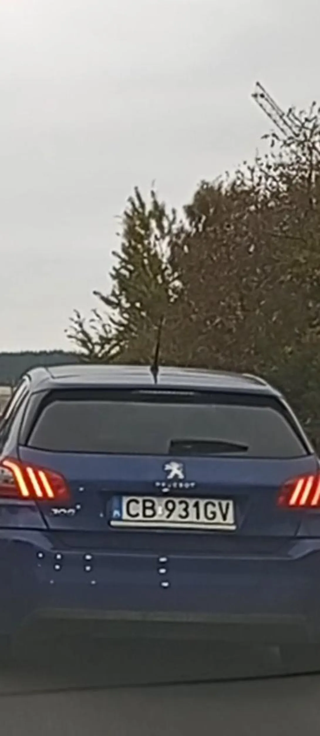 Uwaga na tego kierowcę na drodze