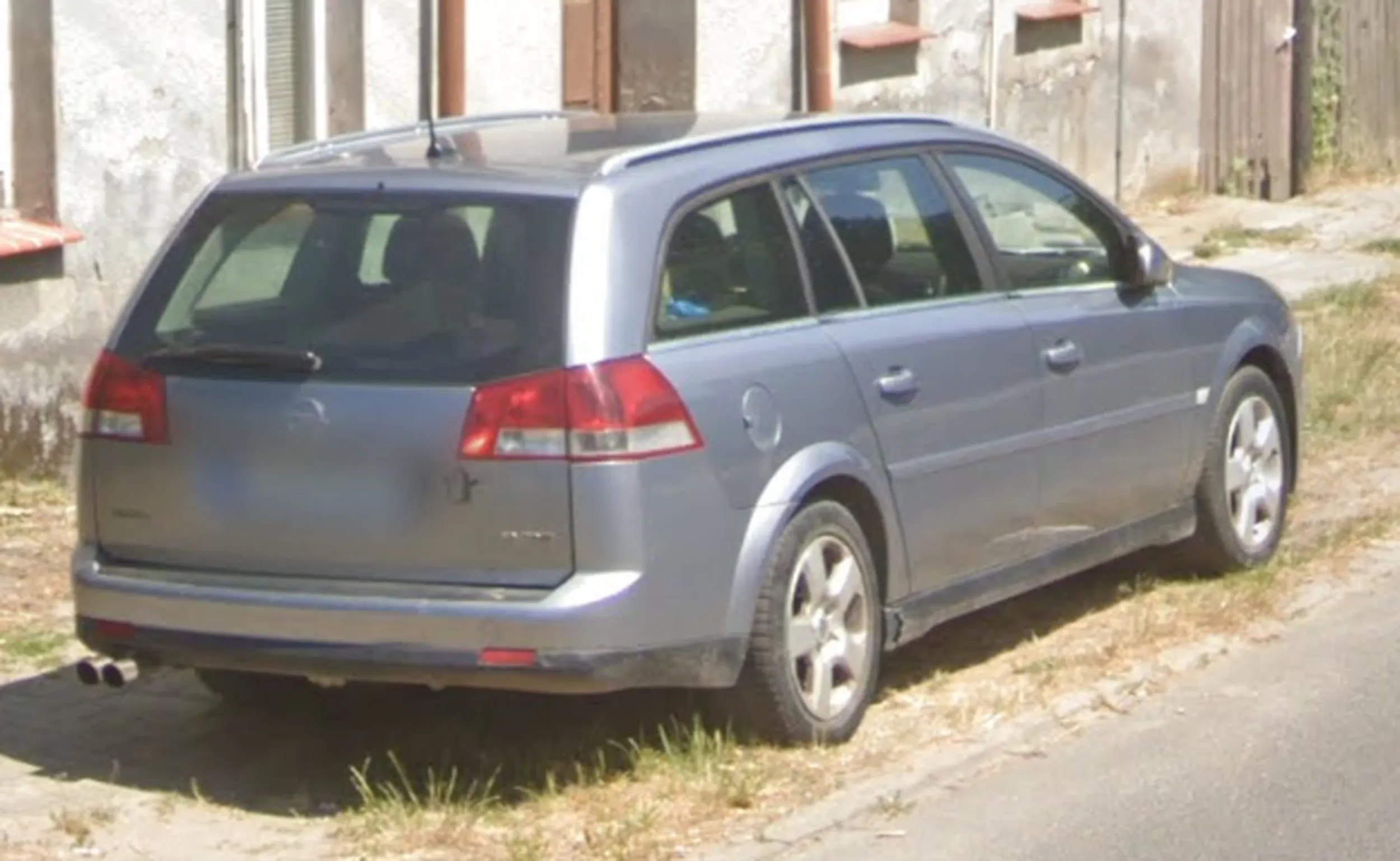 szrot opel vectra c lift caravan 1.9 cdti 150koni 2006 trup jak nic powiem ci, napraw se ten znaczek i rejestracje nowe wyrub kurba