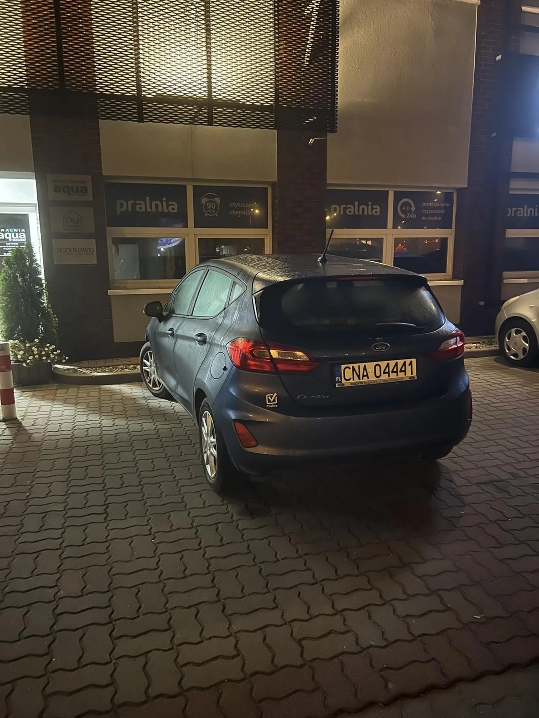 Szkoda słów 2 miejsca zajęte