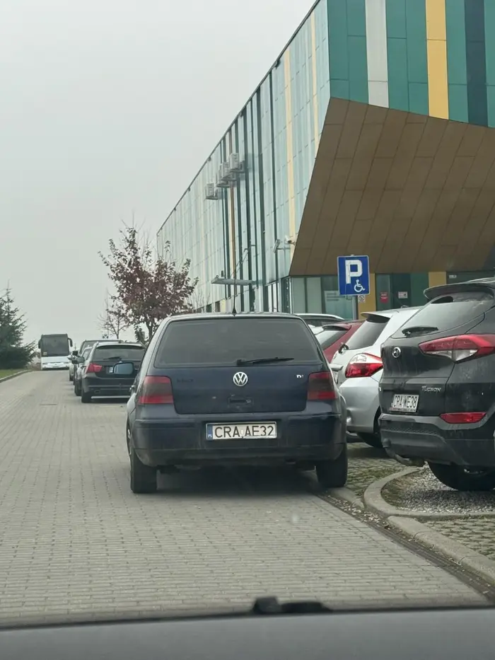 Mistrz parkowania , gratuluję