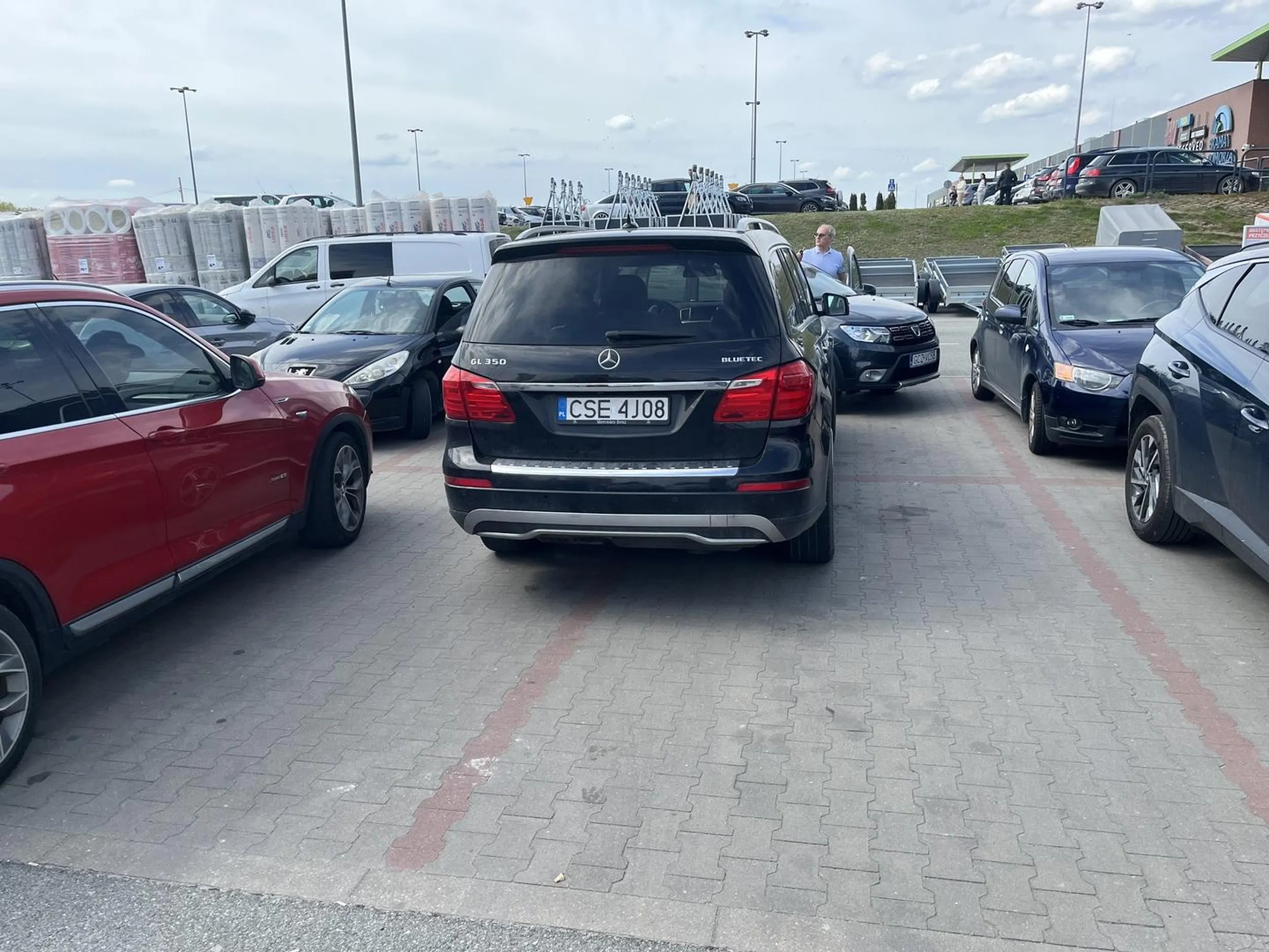 Gdyby można tylko zająć więcej miejsc pod OBI w Chojnicach…