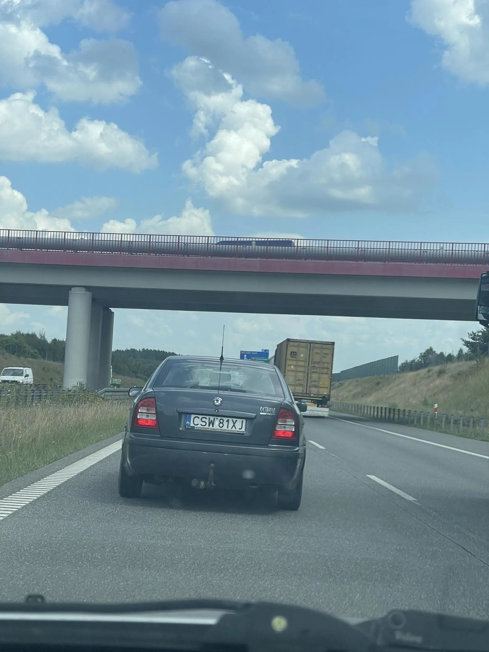 Przykład kierowcy który na A1 z lewego pasa nie zjedzie i nie da się wyprzedzić. Nie ładnie panie kierowco