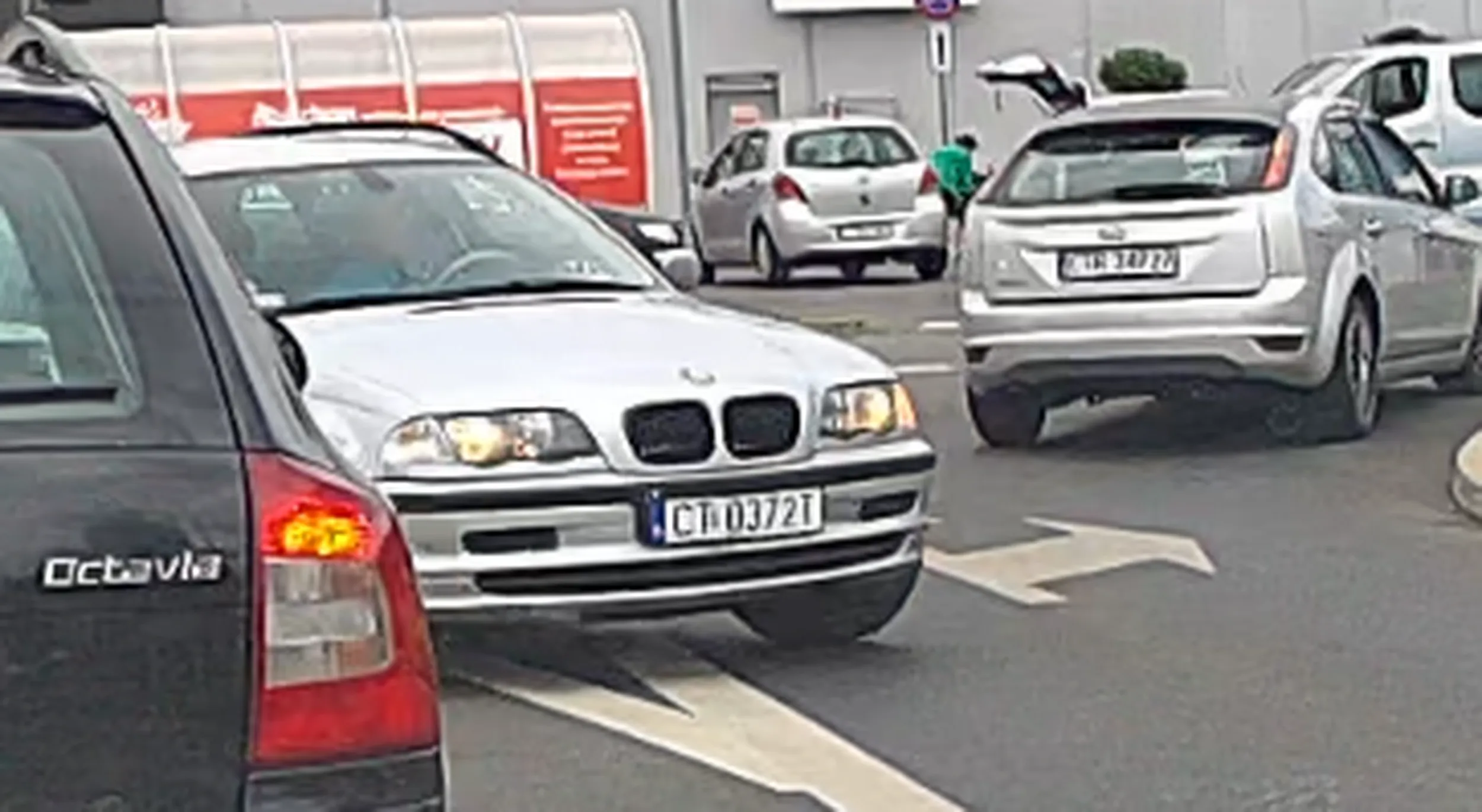 Ten to jest agent :)