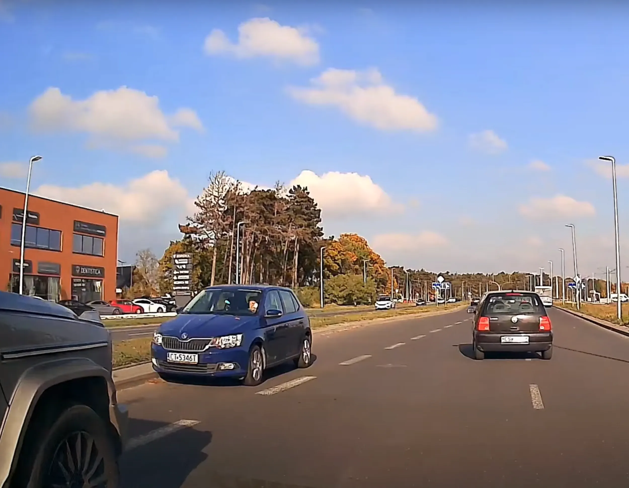 Kobieta jeżdżąca pod prąd