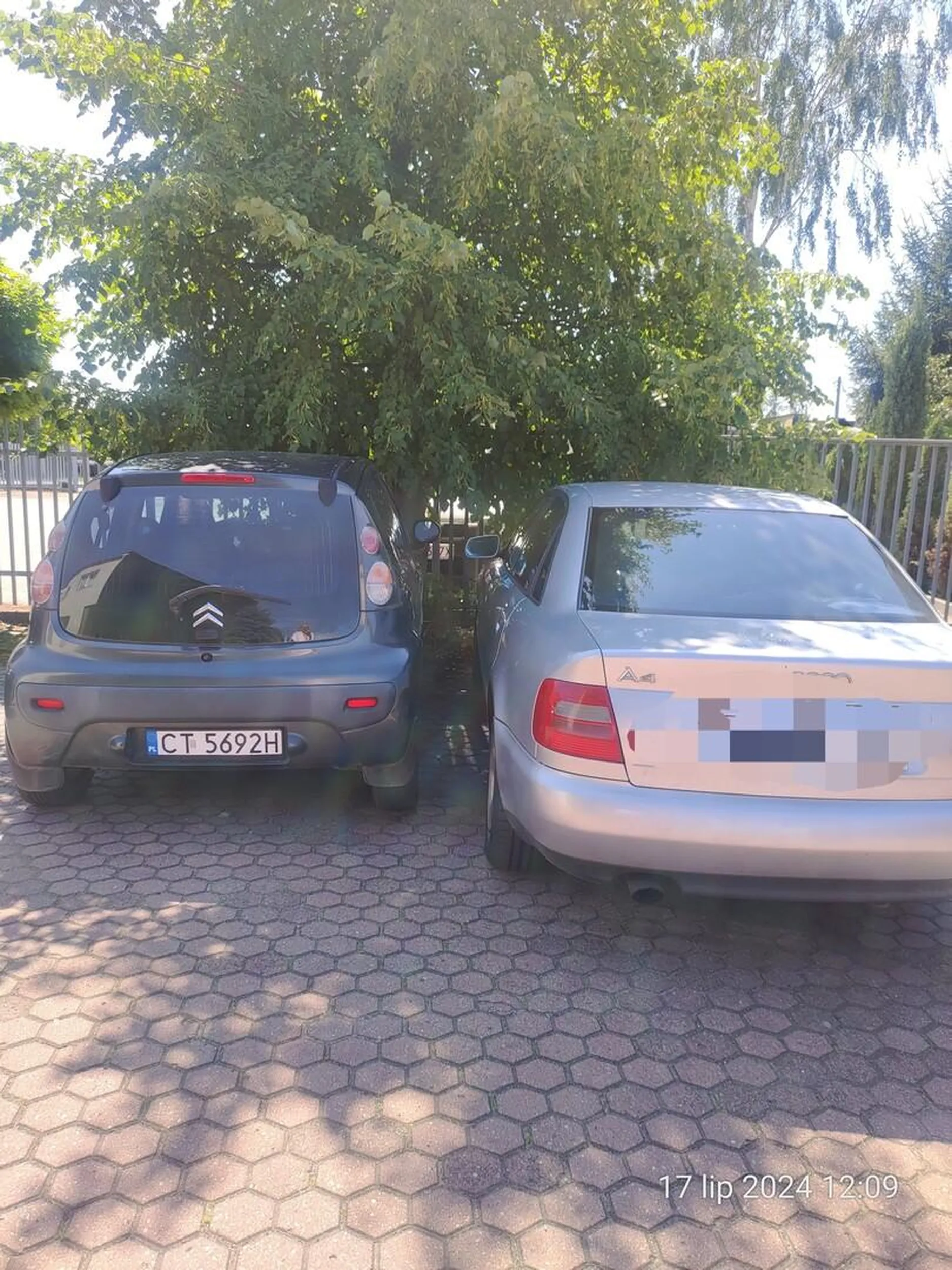 Serio? Bliżej się nie dało?