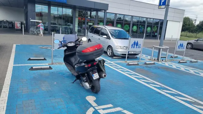 Widziałem wiele , ale czegoś takiego jeszcze nie :) Lidl Aleksandrów Kujawski :)