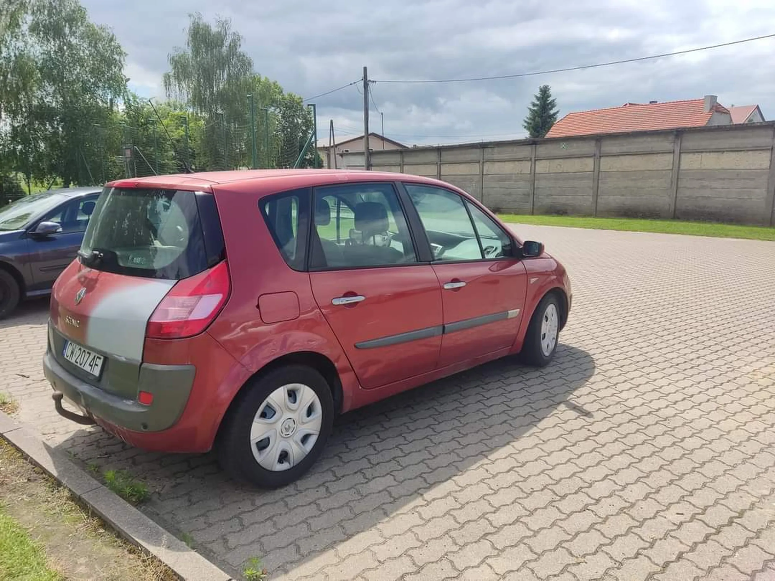 Niema to jak zostawić auto na parkingu szkolnym ponad tydzień czemu nie?