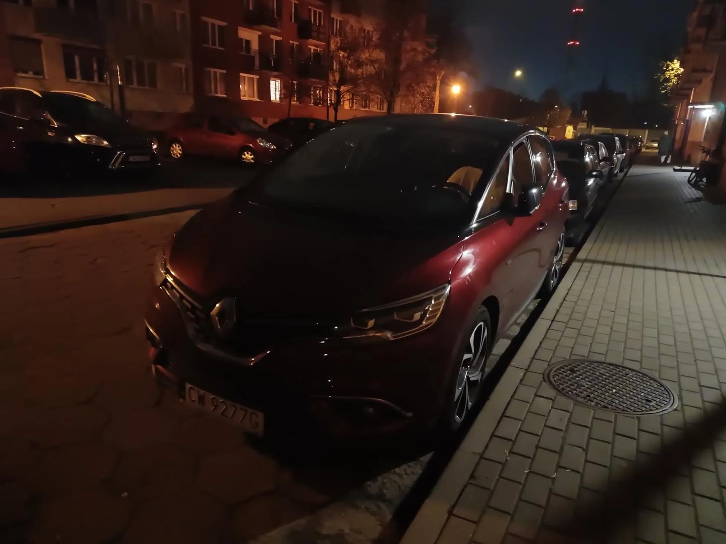 Razem z kolegami uprzykrzasz życie sąsiadom. Żona was z mieszkania wyjebała, że siedzicie godzinę w odpalonym aucie, drzecie pizdy, napierdalacie muzyką i chlejecie piwsko?