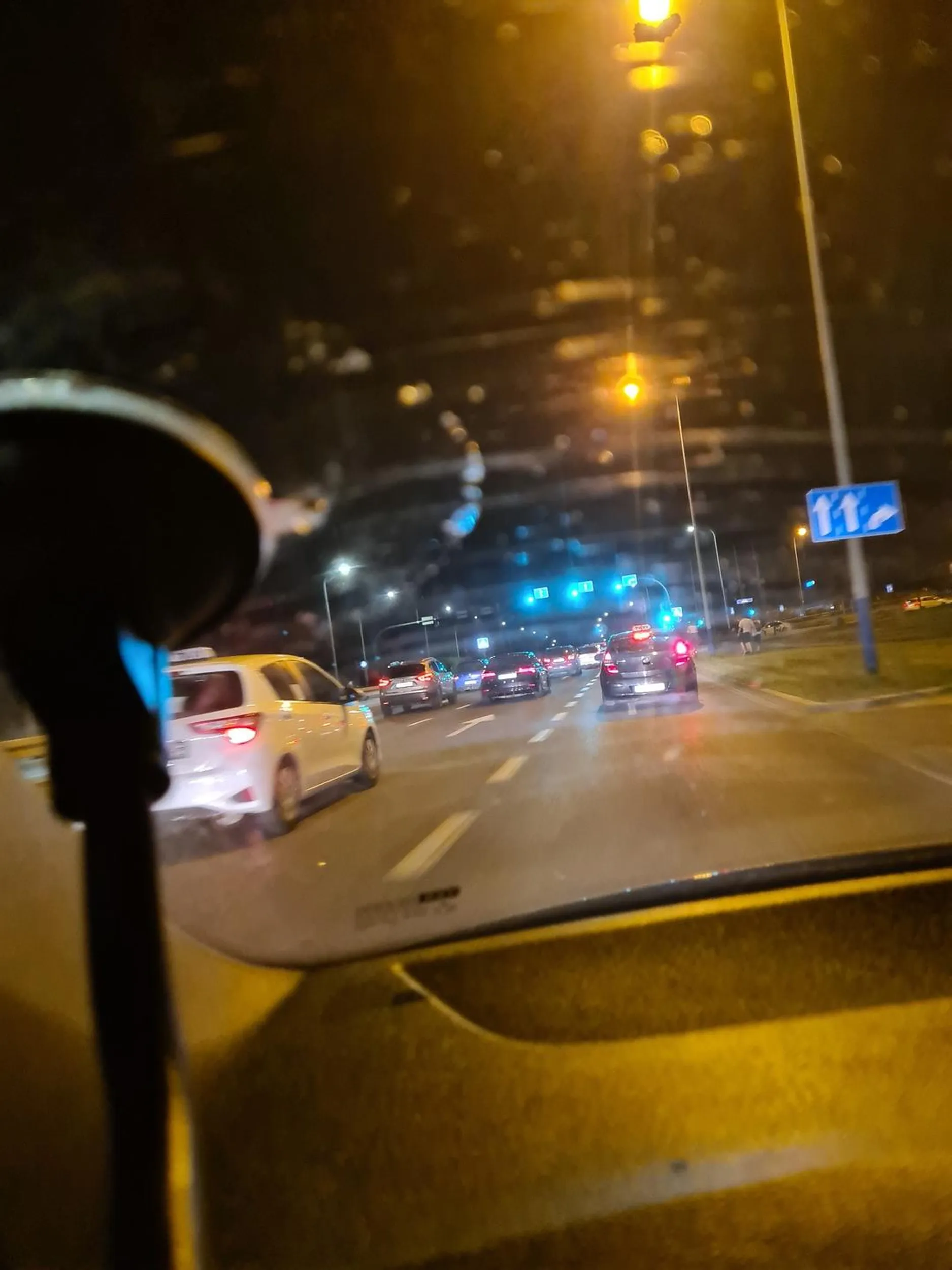 Kierowca wymusza pierwszeństwo