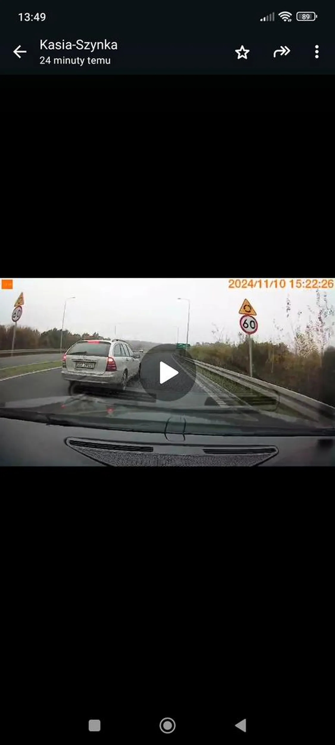 Nie zajeżdżaj drogi i nie hamuj specjalnie