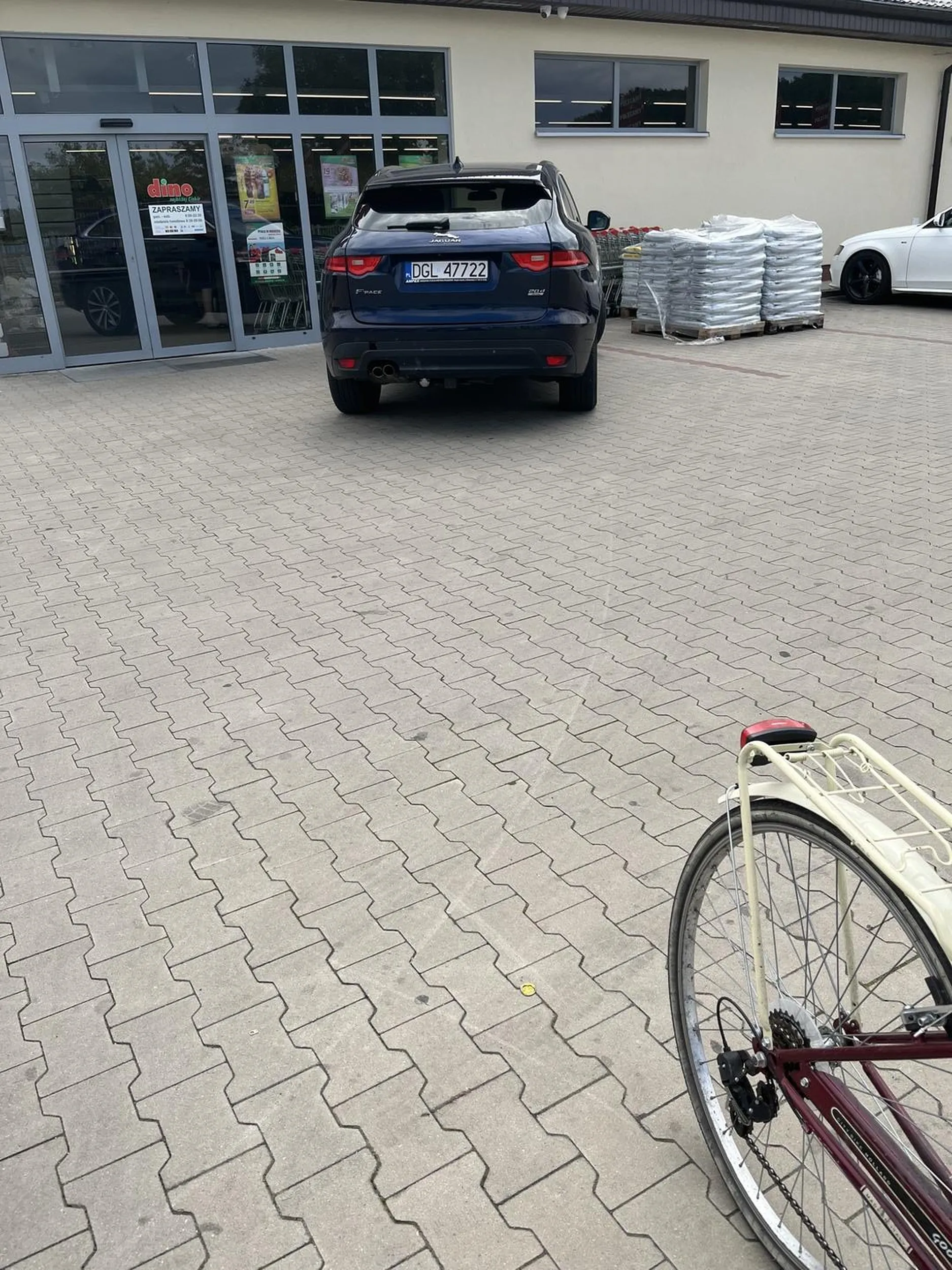 Trzeba było wjechać do środka