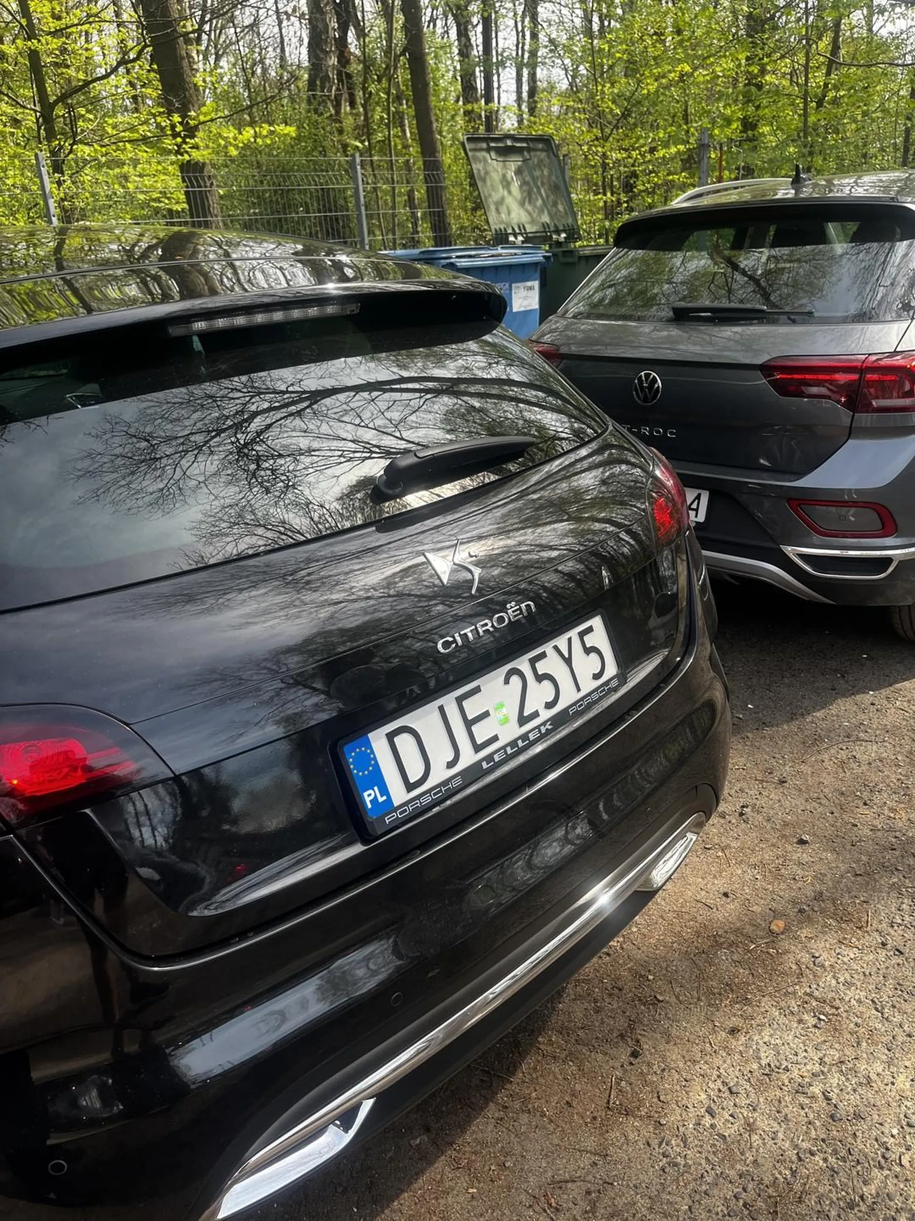 Pomyśl troche przed parkowaniem, zastawiasz 2 samochody na raz.