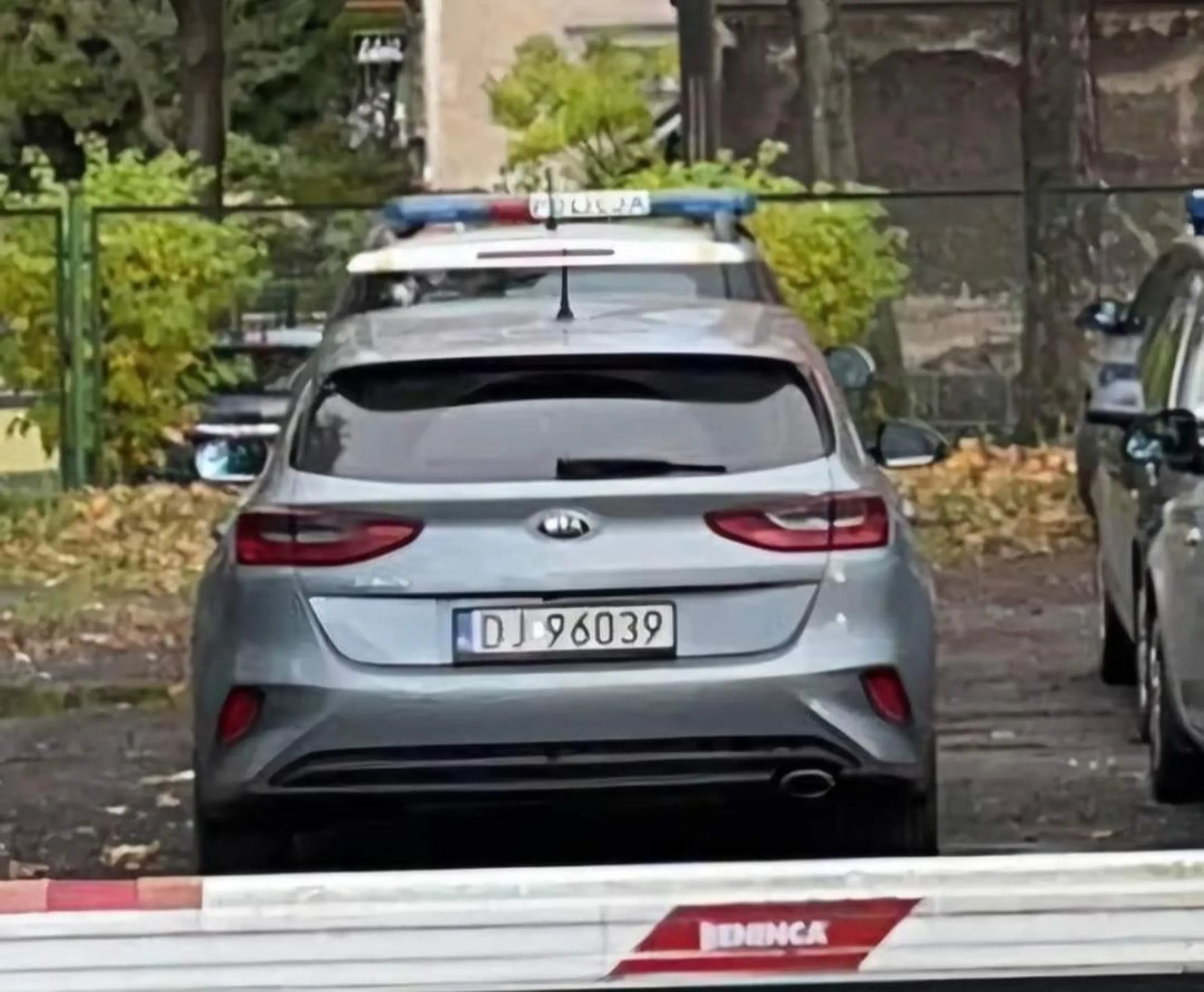 Nieoznakowany radiowóz Jelenia Góra Kia