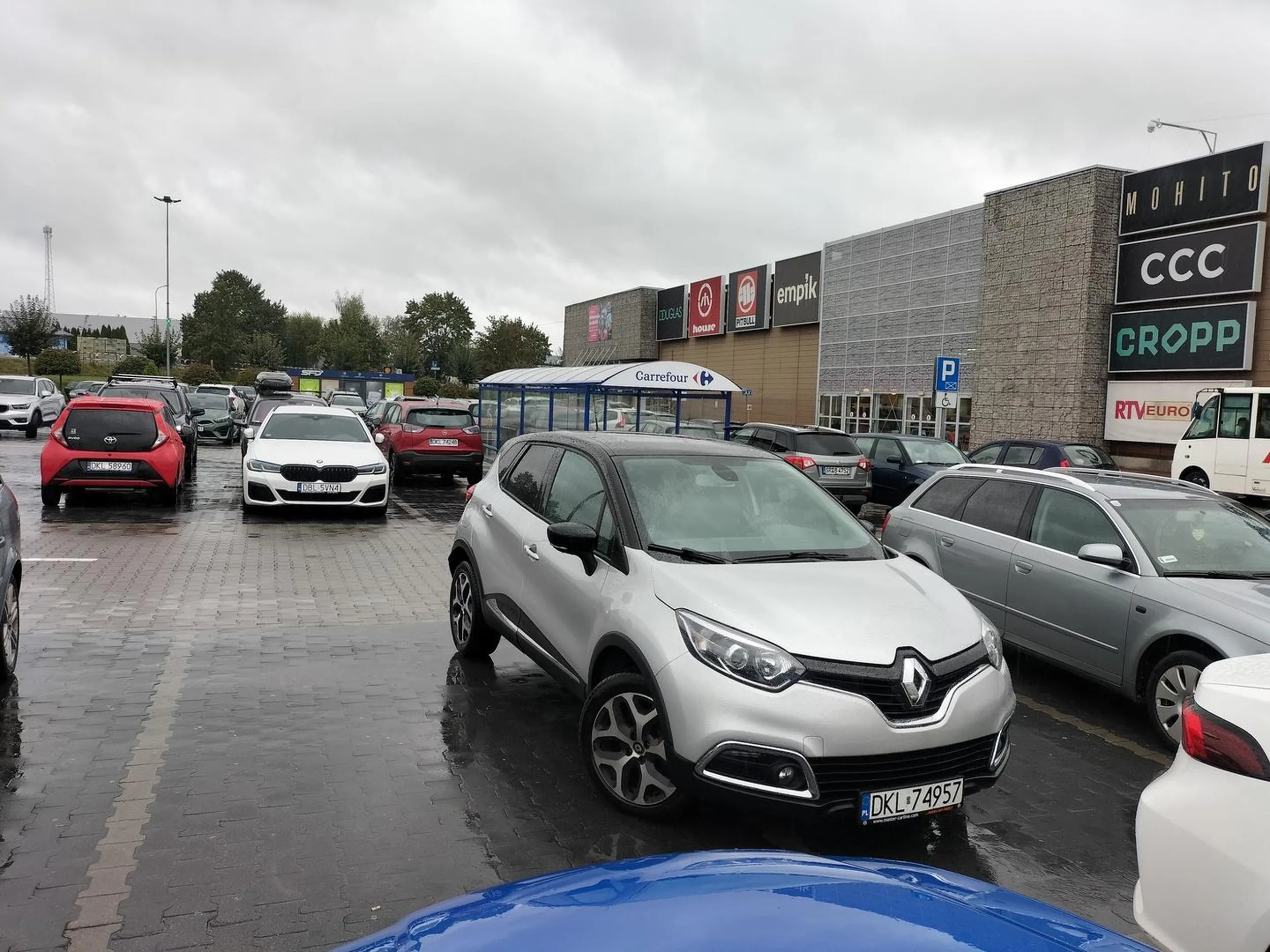 Naucz się parkować na jednym miejscu a nie na dwóch