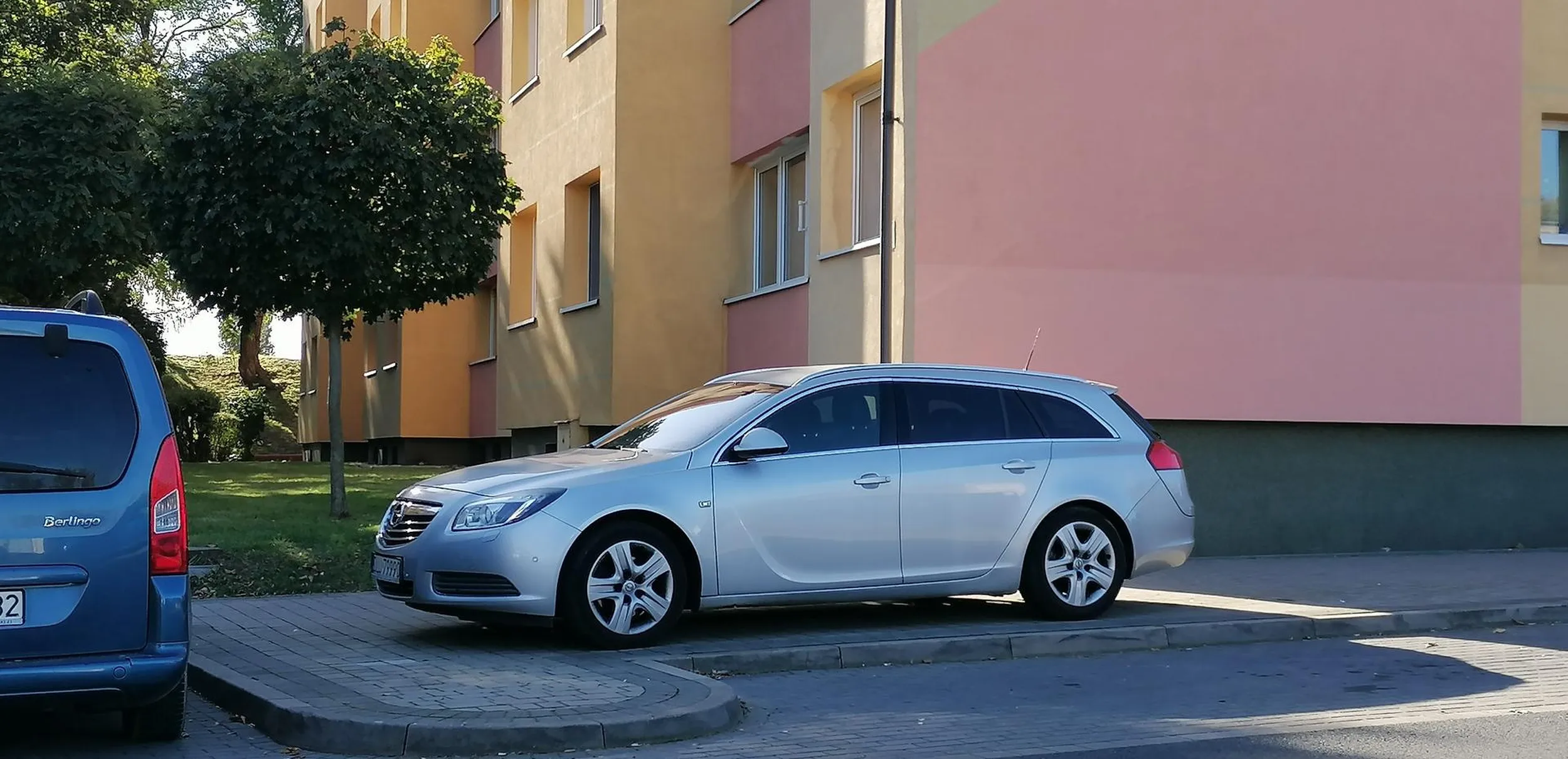 Jak możesz zaparkować w miejscu do tego wyznaczonym to je olej i parkuj gdzie chcesz jak owa osoba