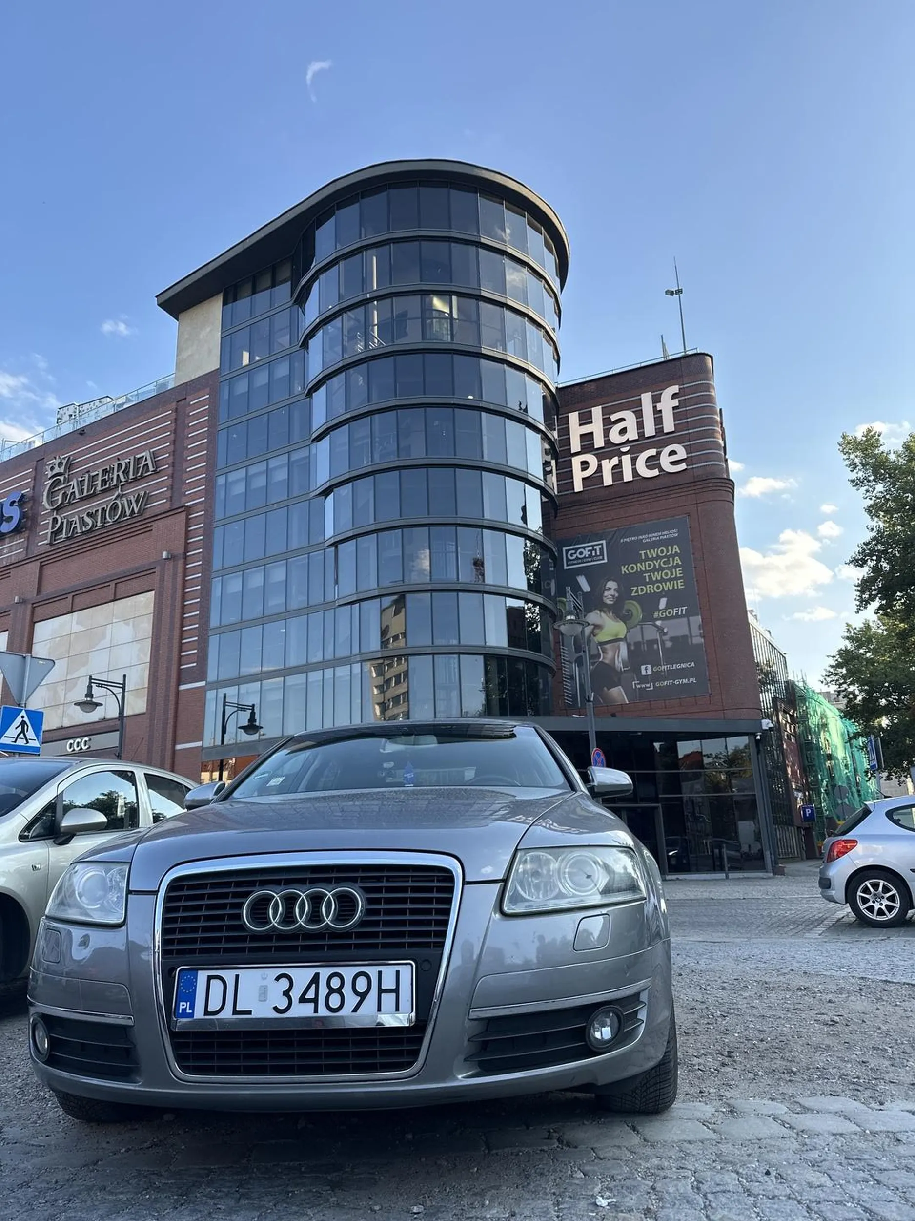 Nie umie parkować, zastawił mnie i nie mam możliwości wyjazdu