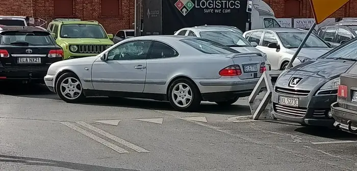 Kierowca, który w dniu dzisiejszym uszkodził Twój samochód ma rejestrację ELE 7T88