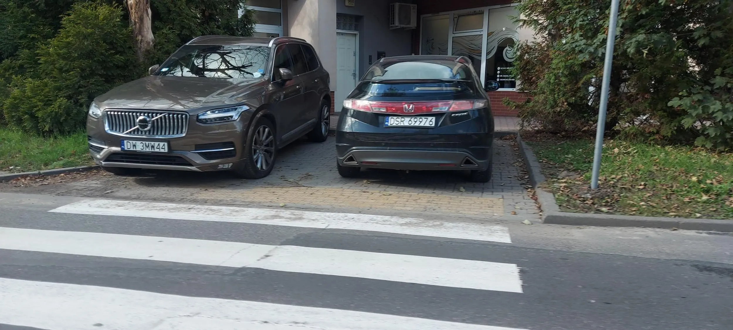 Parkowanie na przejściu dla pieszych