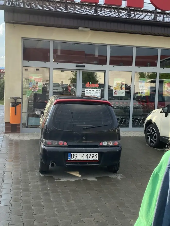 Gratuluję parkowania *brawo*