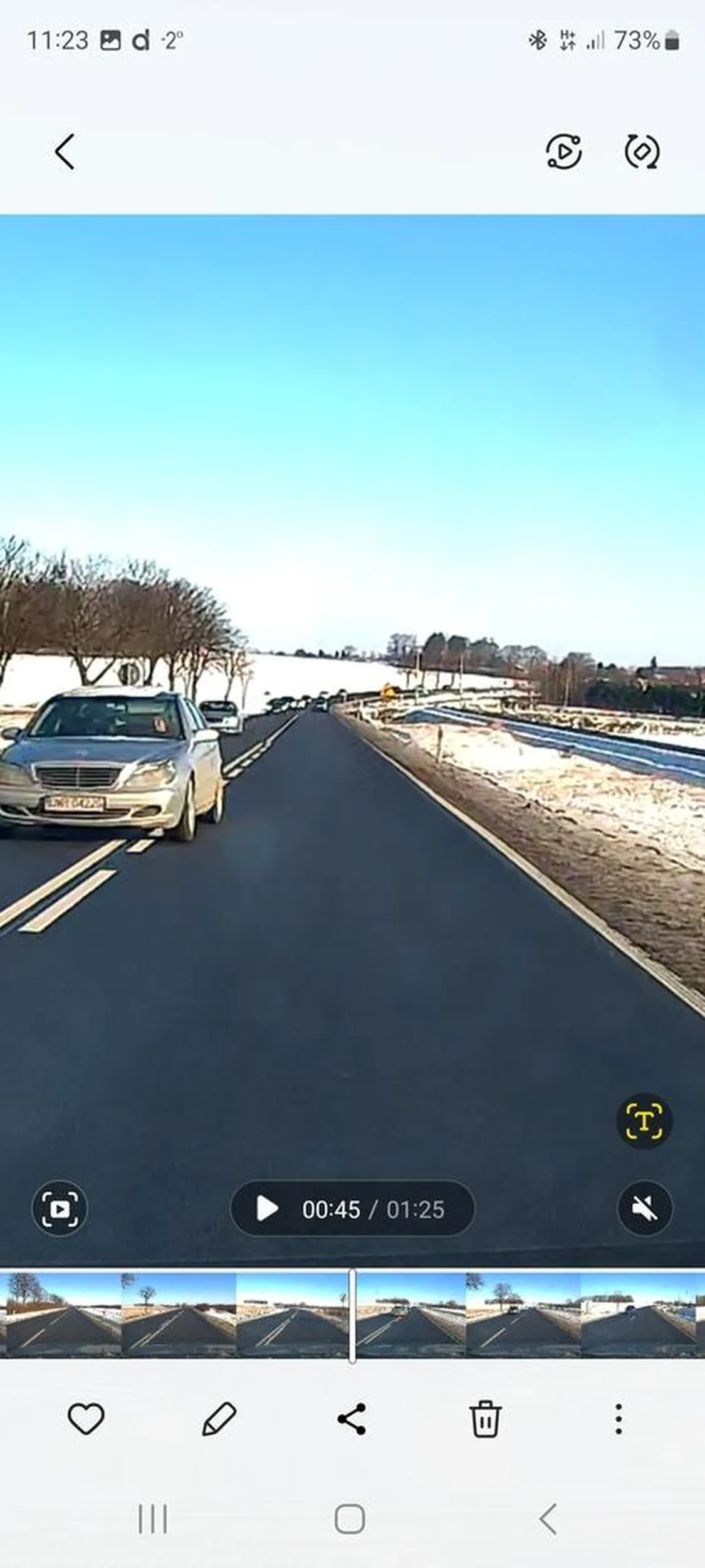 Kretyn!!! Wyprzedza na trzeciego.