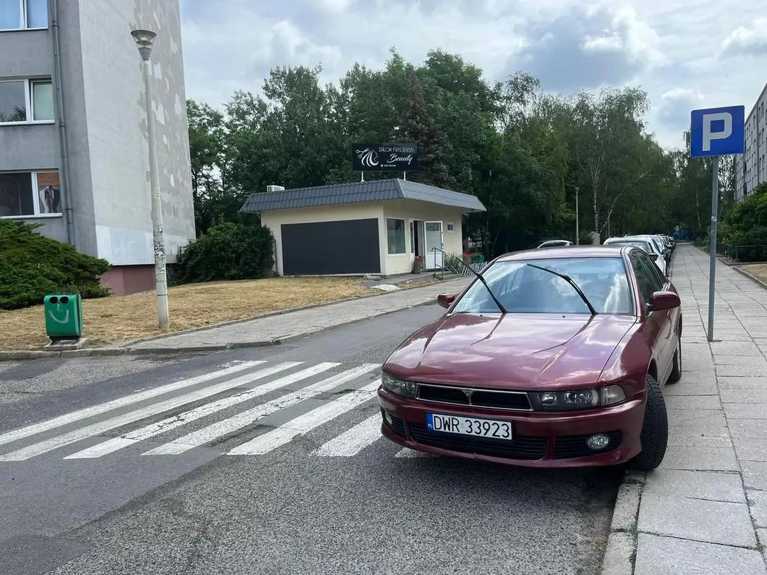 Parkowanie w małym palcu. Chyba u nogi.... zero wyobraźni