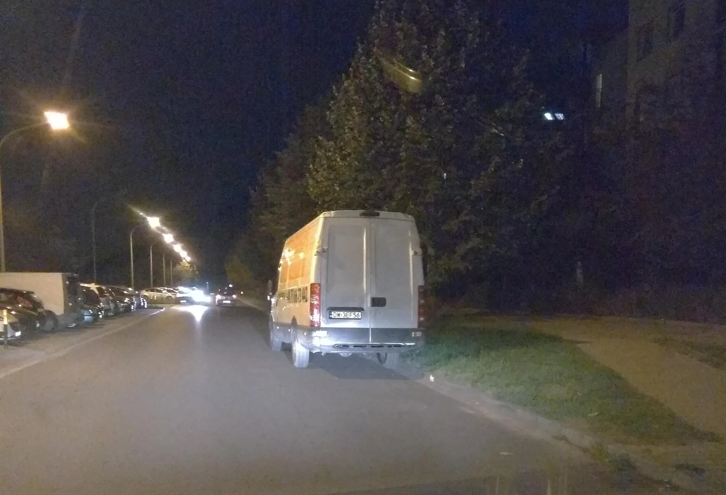 I kolejny matołek na zakazie zatrzymywania na Strońskiej