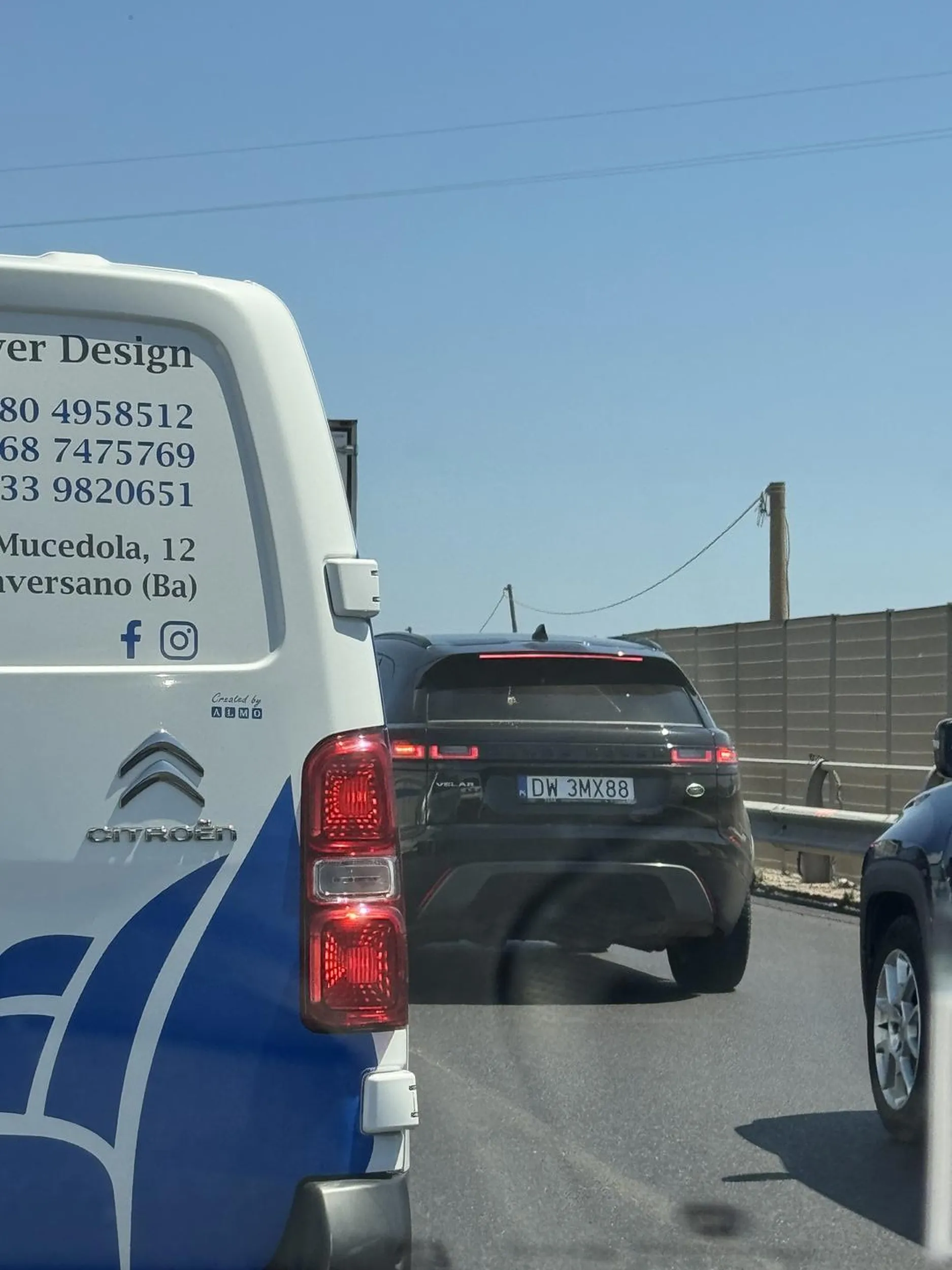 Pozdro z Włoch bracie, odłóż komórkę jak prowadzisz