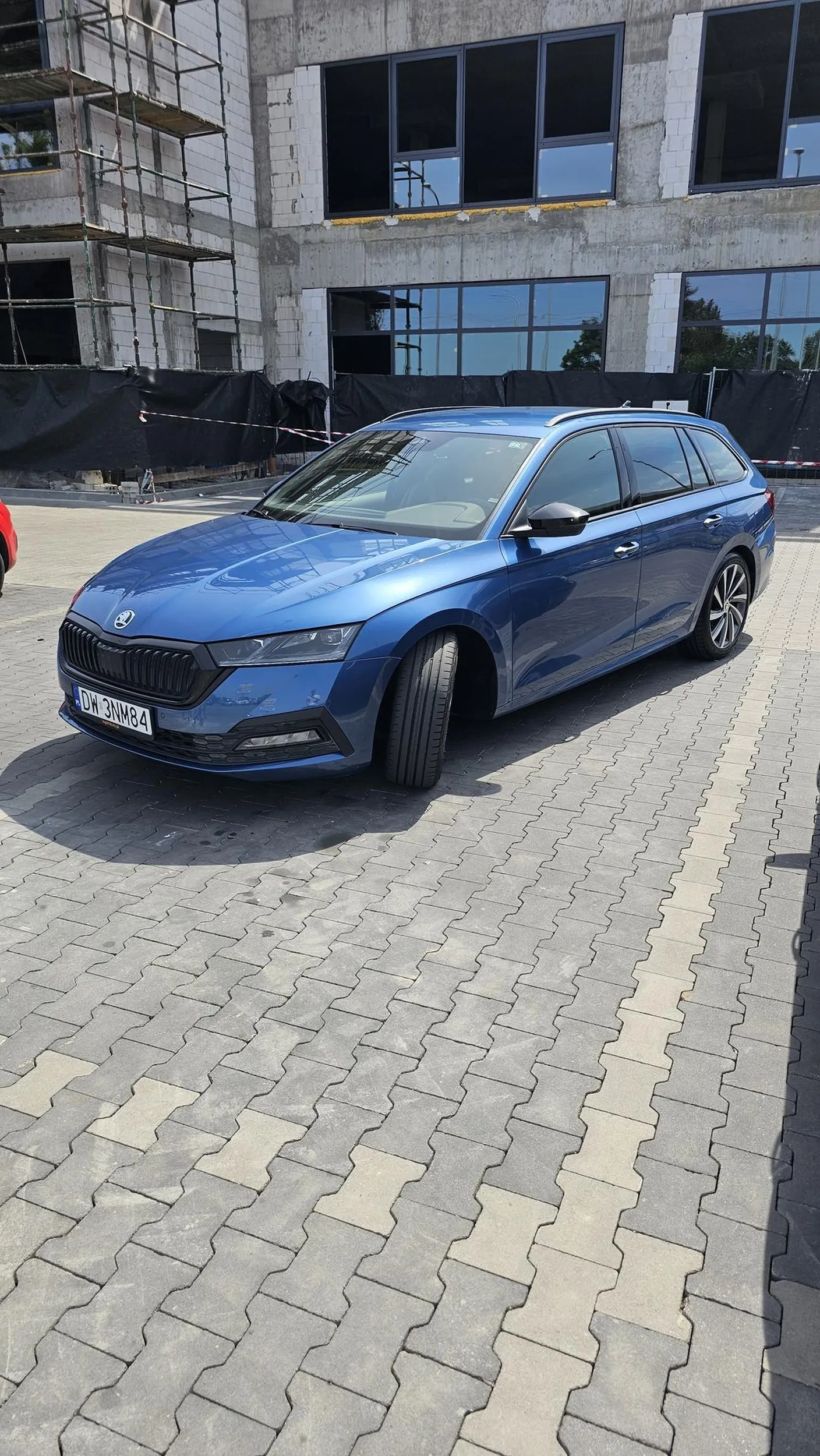 Aż tak ciężko zaparkować na jednym miejscu parkingowym?