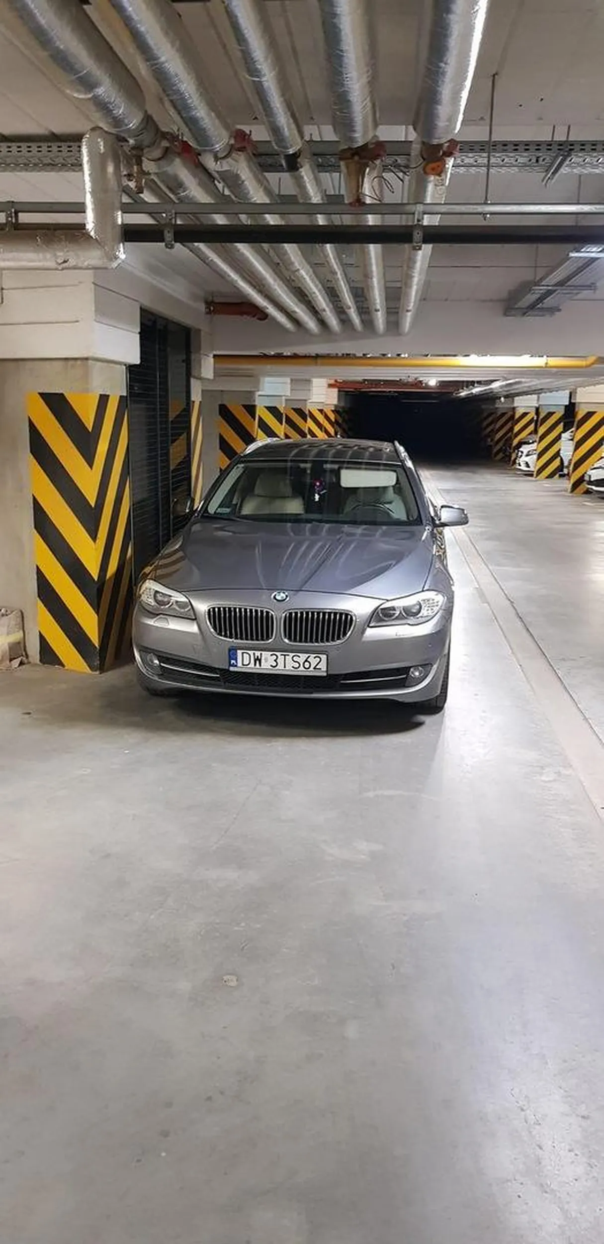 Uniemożliwienie wyjazdu z garażu Mistrz parkowania z BMW …