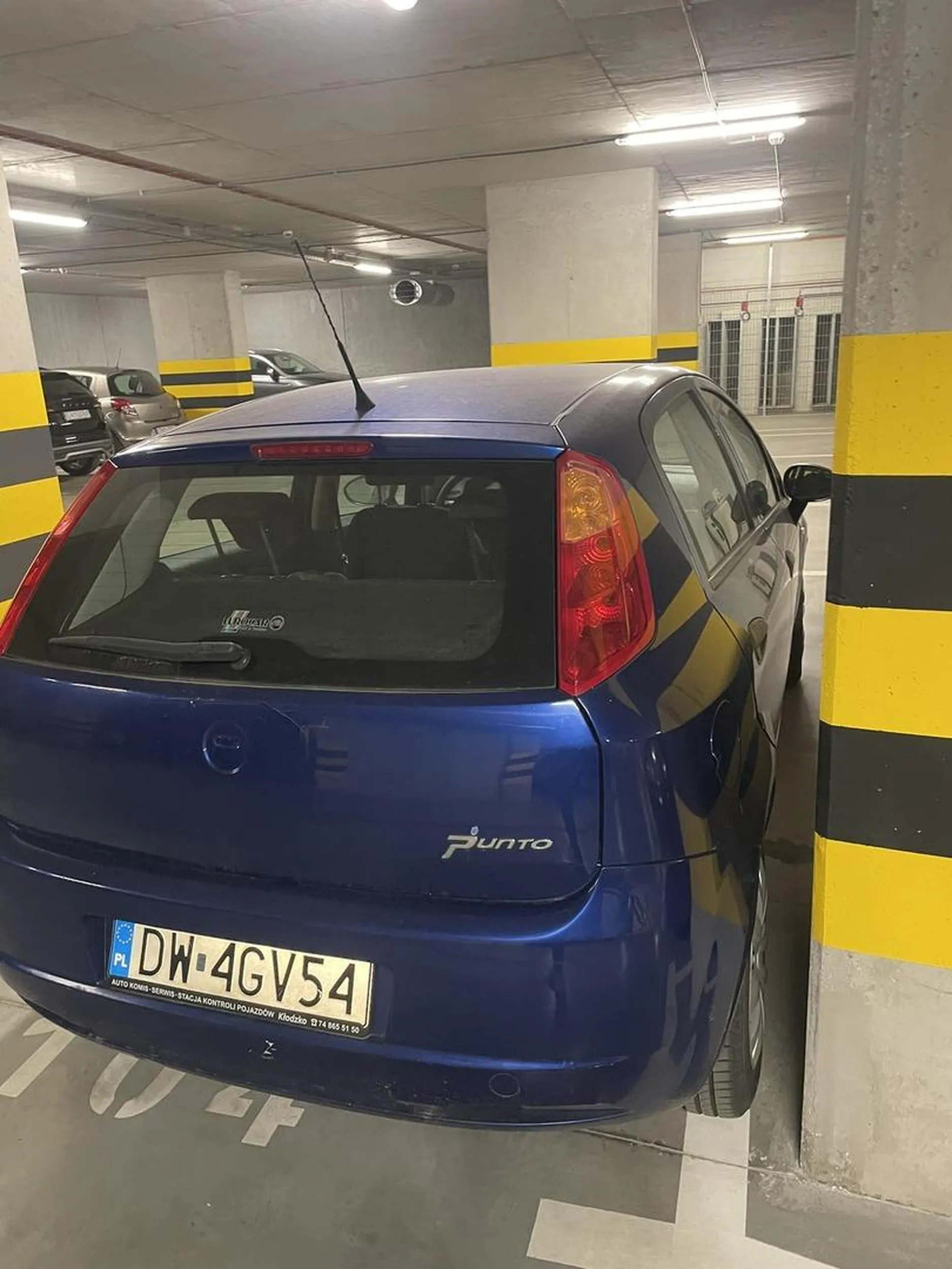 Zastawił prywatne miejsce parkingowe.