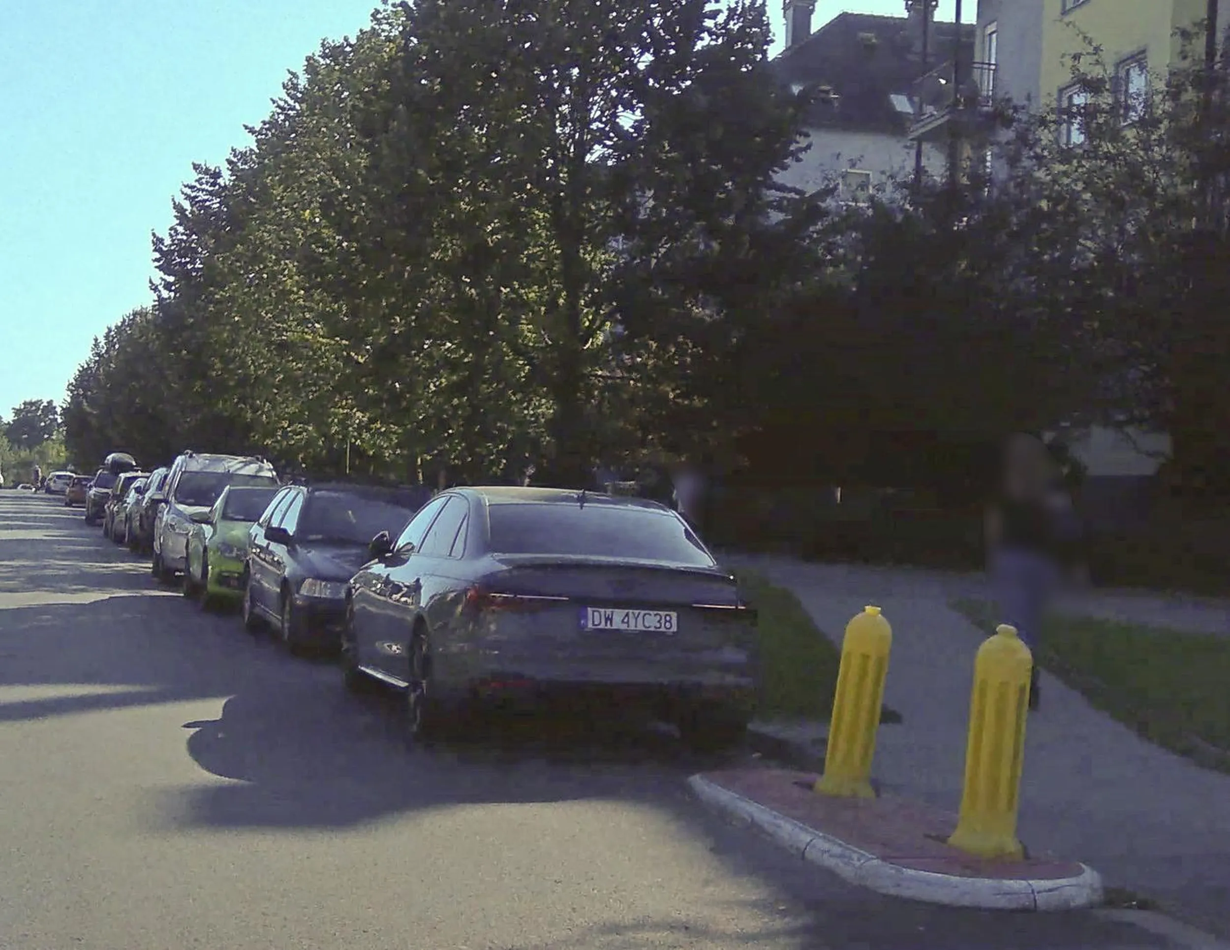 Parkowanie na zakazie na Strońskiej