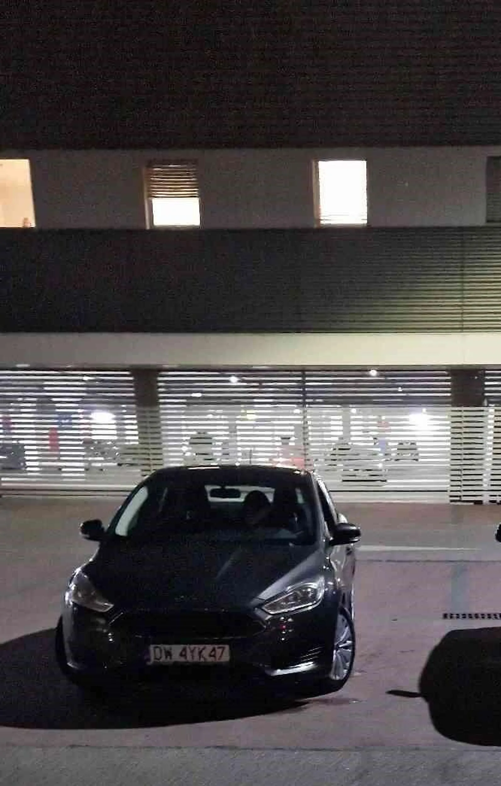 osoba niepełnosprawnaa umysłowo, zajeżdża celowo drogę, próbuje wymusić odszkodowanie, parkuje na trzech miejscach