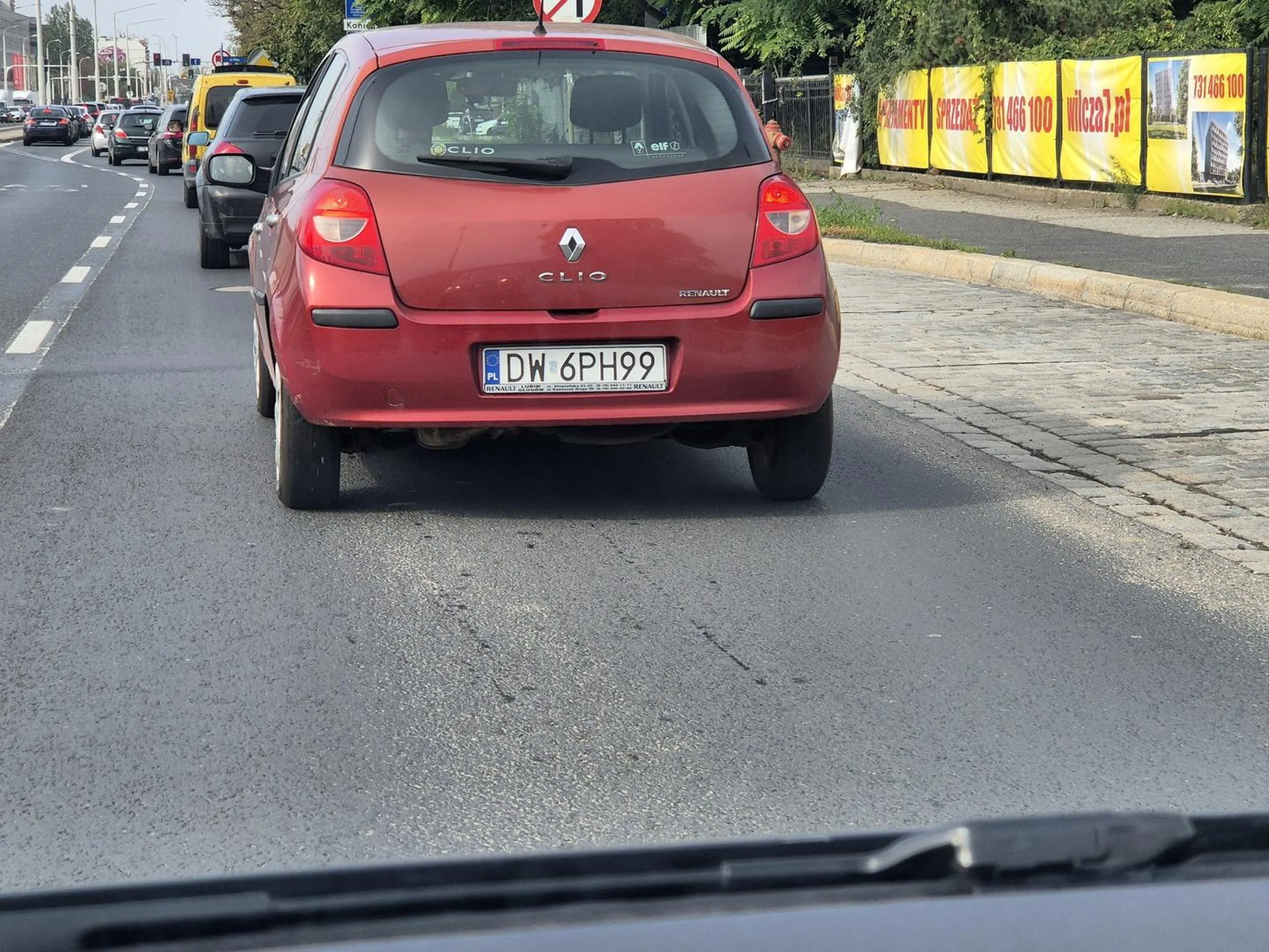 Kut a s siadaj na tramwaj. Wiesz co jest zjazd na suwak.