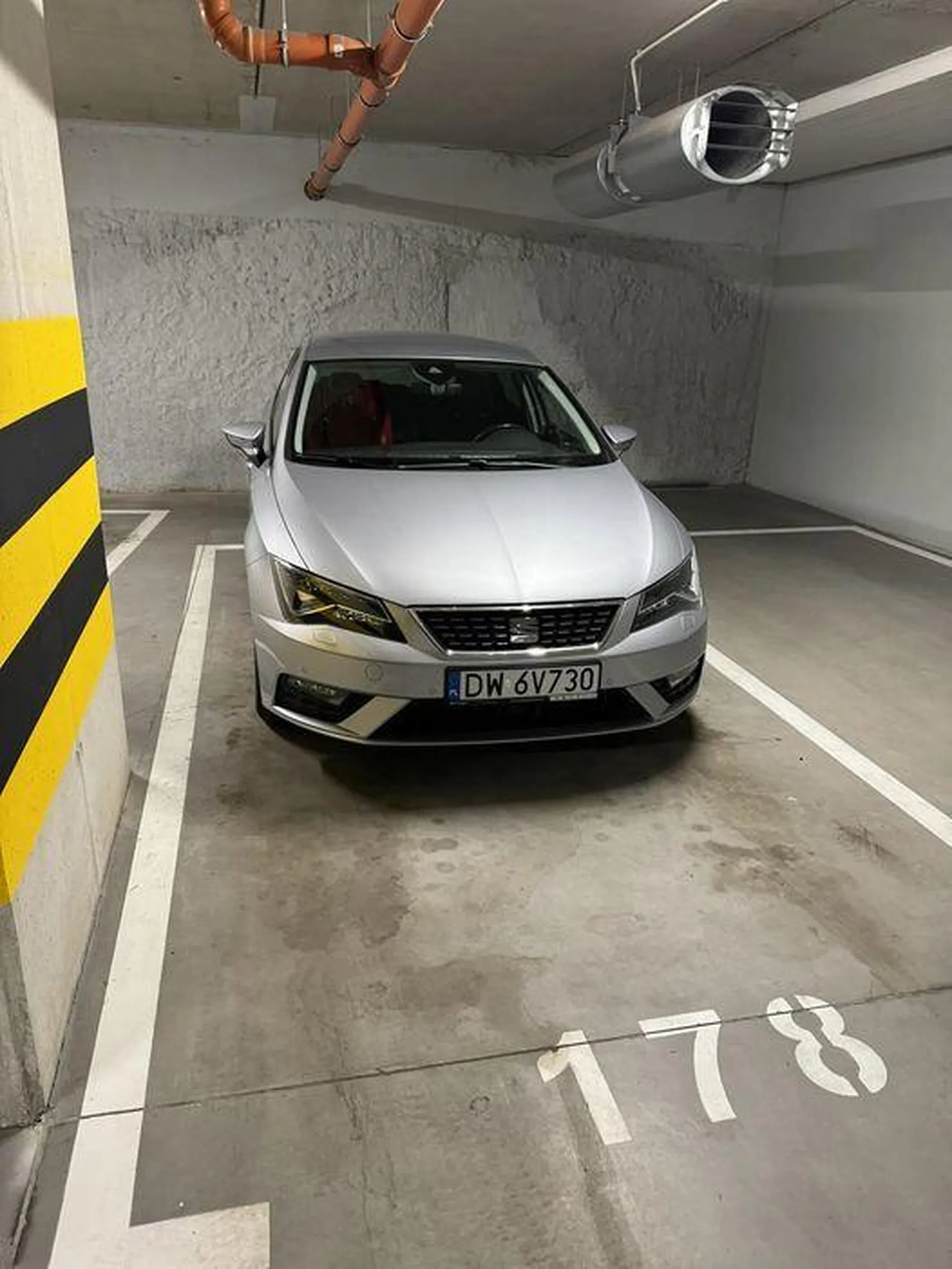 Zastawił prywatne miejsce parkingowe.