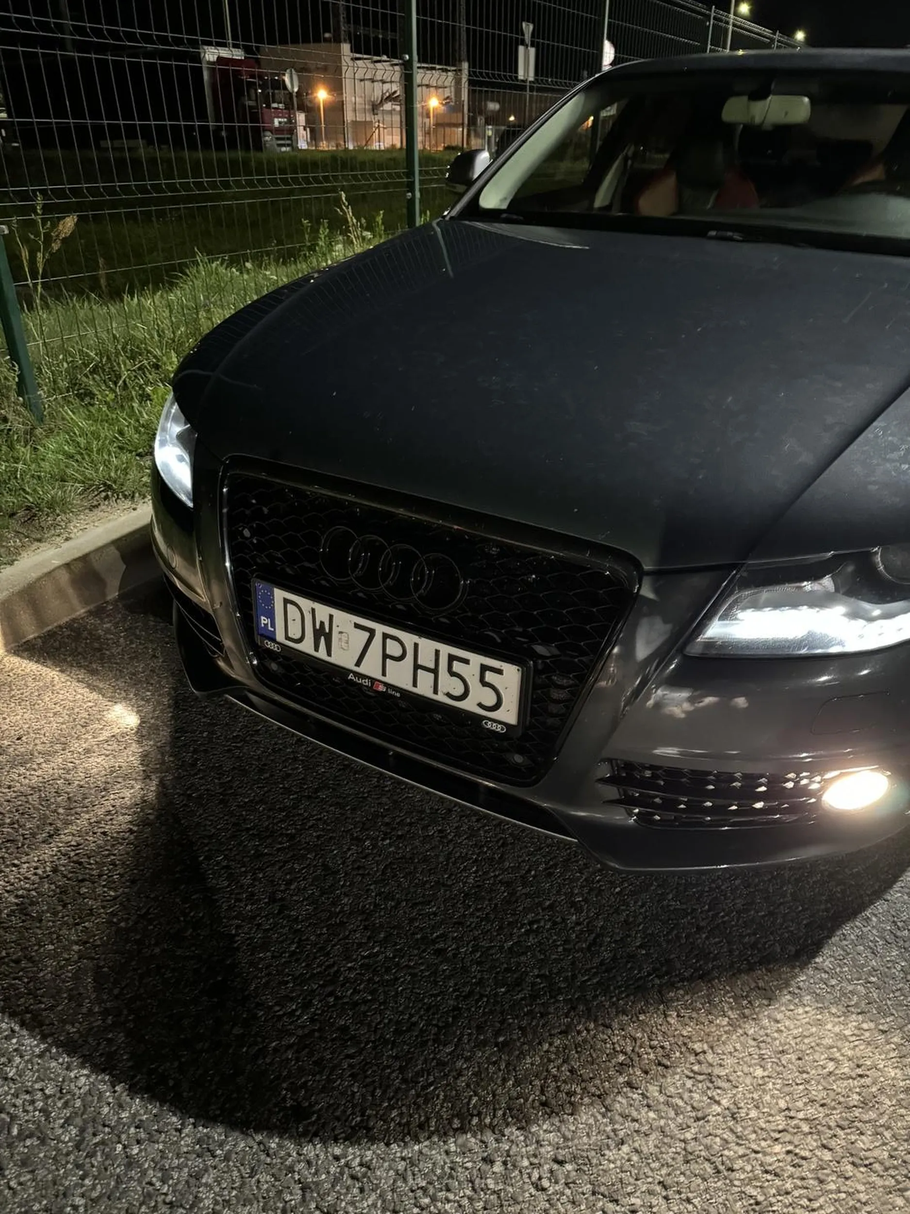 Włączony silnik powyżej minuty