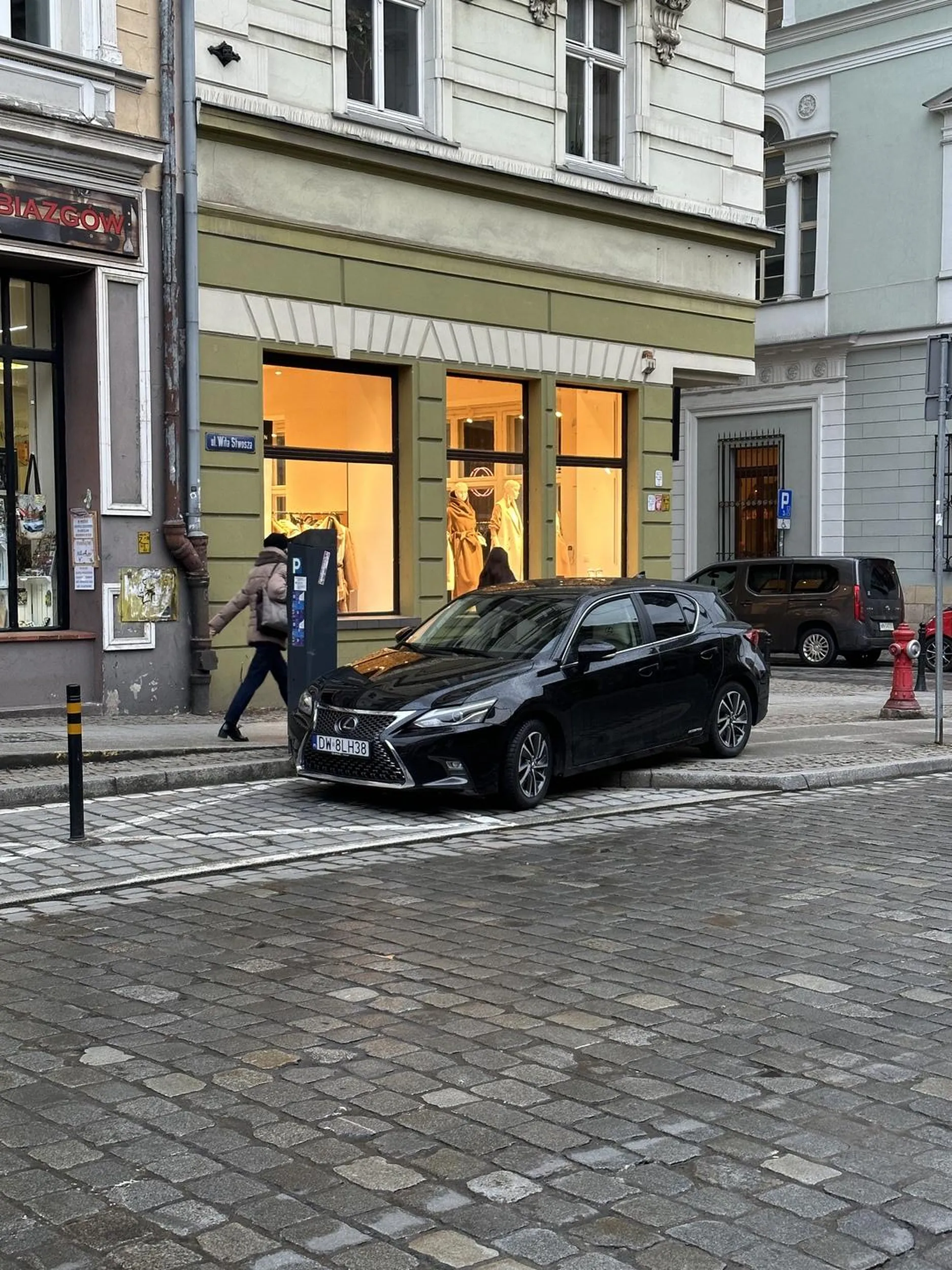 Kierowca mocny agent, ale przynajmniej na kopercie nie stanął