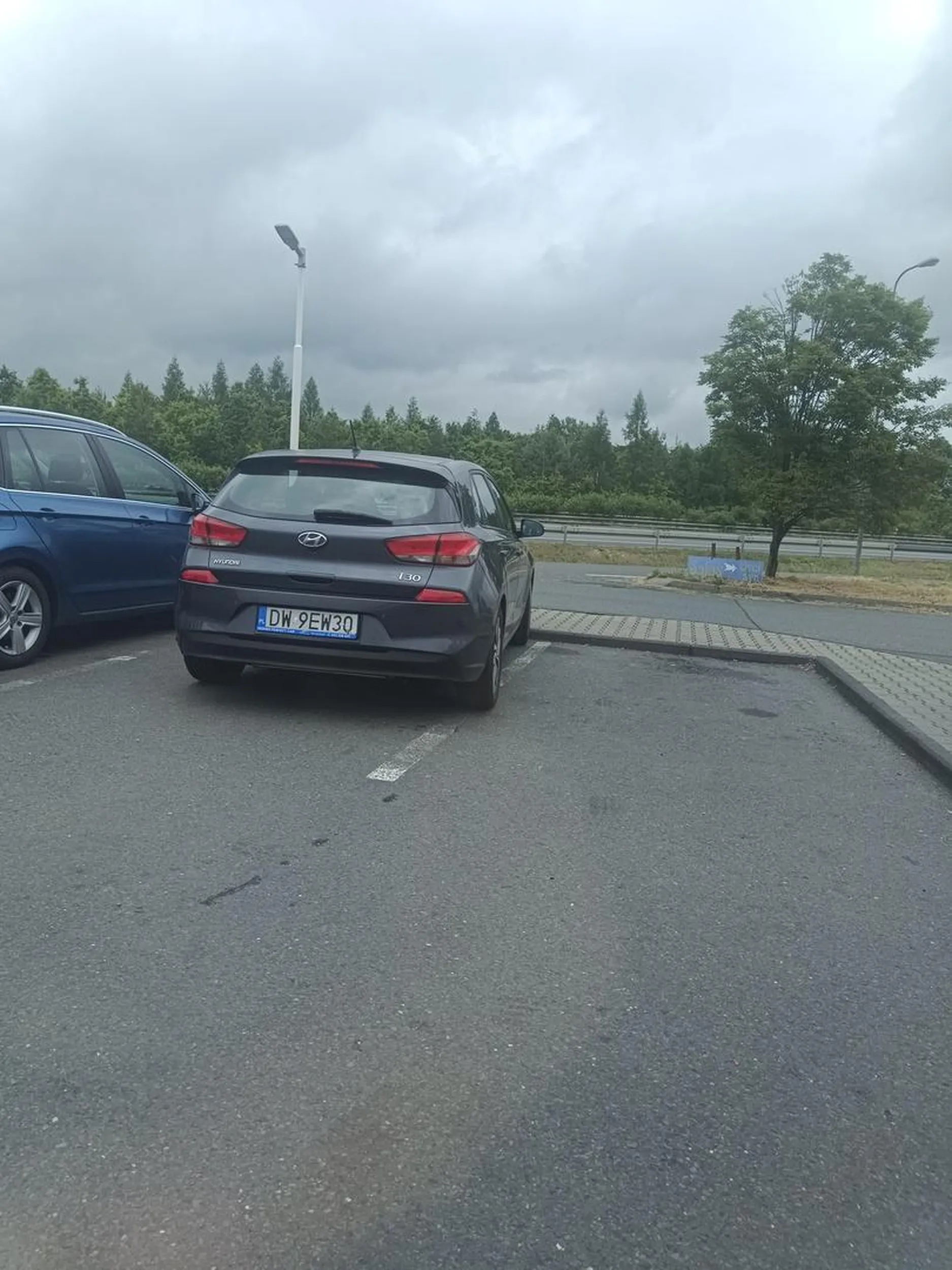 Gratulacje umiejętności parkowania nawet za granicą